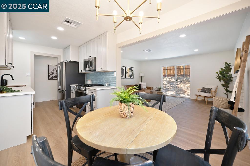 Detail Gallery Image 10 of 21 For 1322 Sheridan Ave, Roseville,  CA 95661 - 3 Beds | 2 Baths