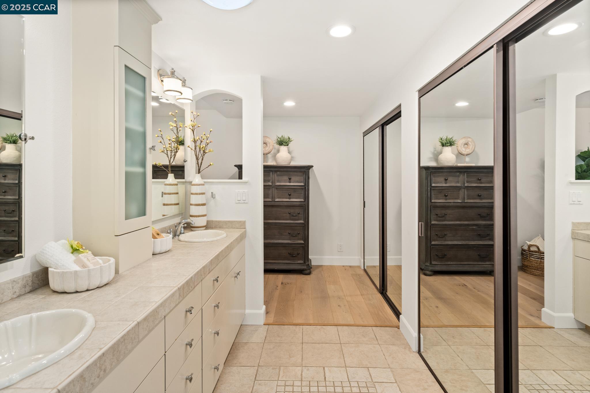 Detail Gallery Image 21 of 32 For 2003 Saint George Rd, Danville,  CA 94526 - 4 Beds | 2/1 Baths