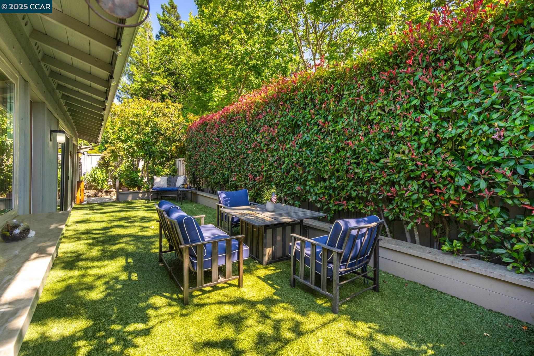 Detail Gallery Image 24 of 28 For 2003 Saint George Rd, Danville,  CA 94526 - 4 Beds | 2/1 Baths