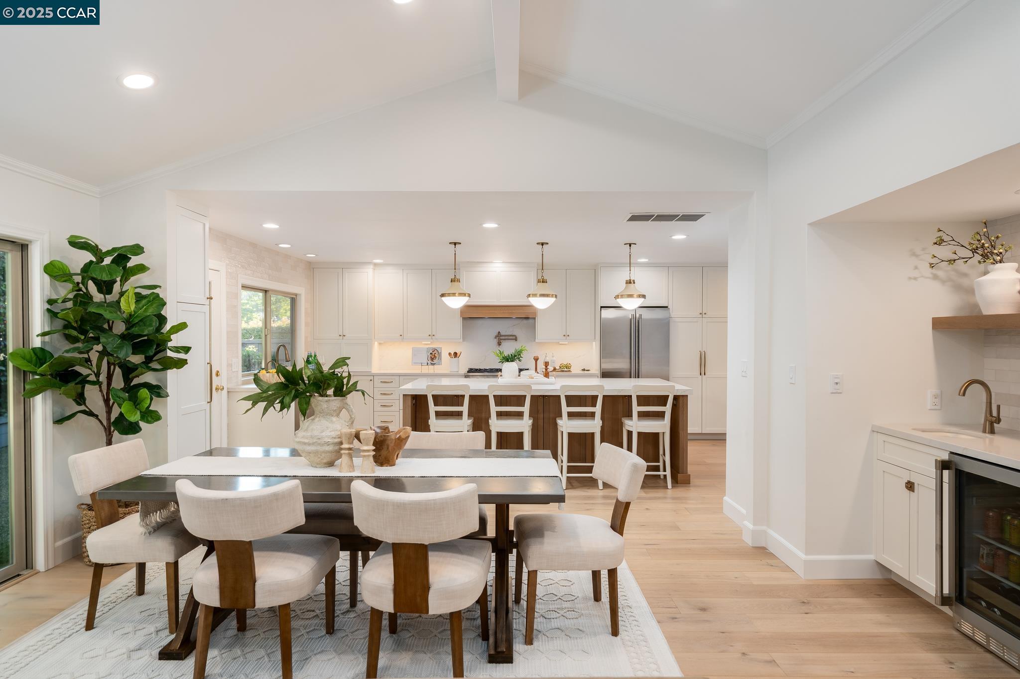 Detail Gallery Image 8 of 28 For 2003 Saint George Rd, Danville,  CA 94526 - 4 Beds | 2/1 Baths