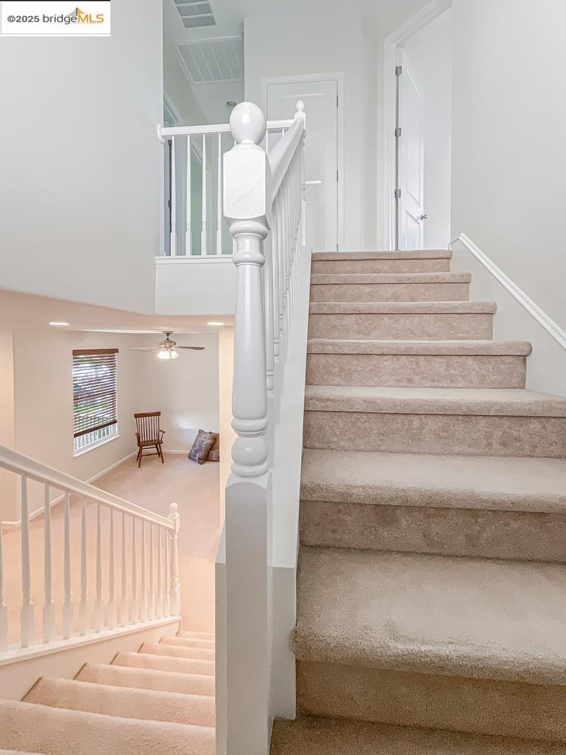 Detail Gallery Image 10 of 29 For 3168 Village Plaza Dr, Roseville,  CA 95747 - 3 Beds | 2/1 Baths