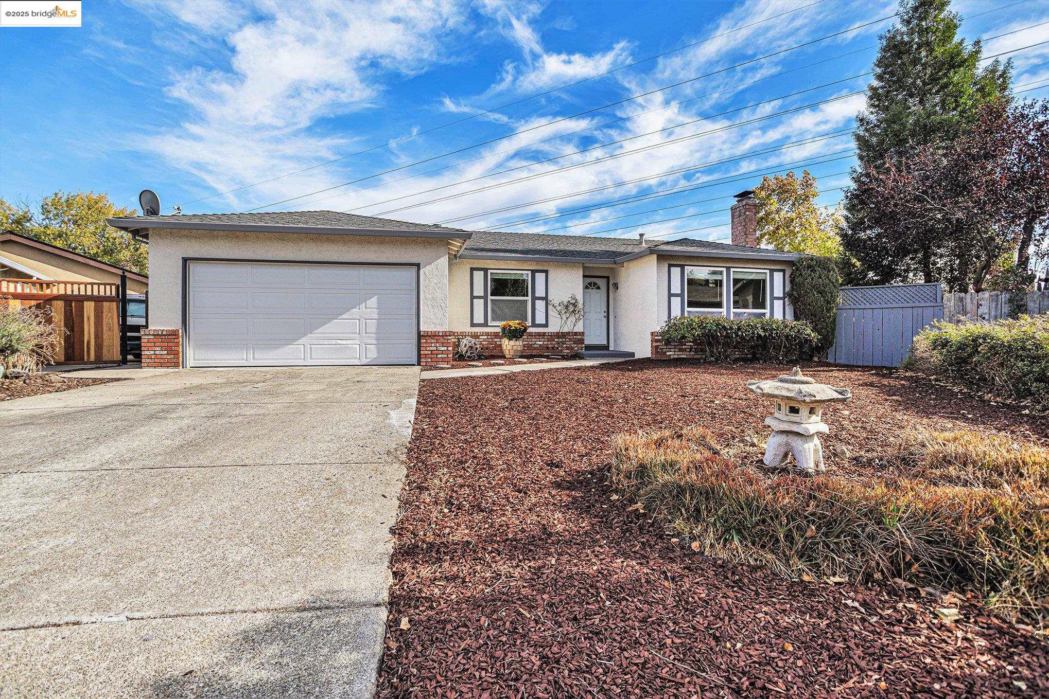 Detail Gallery Image 2 of 30 For 25 Marilyn Pl, San Ramon,  CA 94583 - 4 Beds | 2 Baths