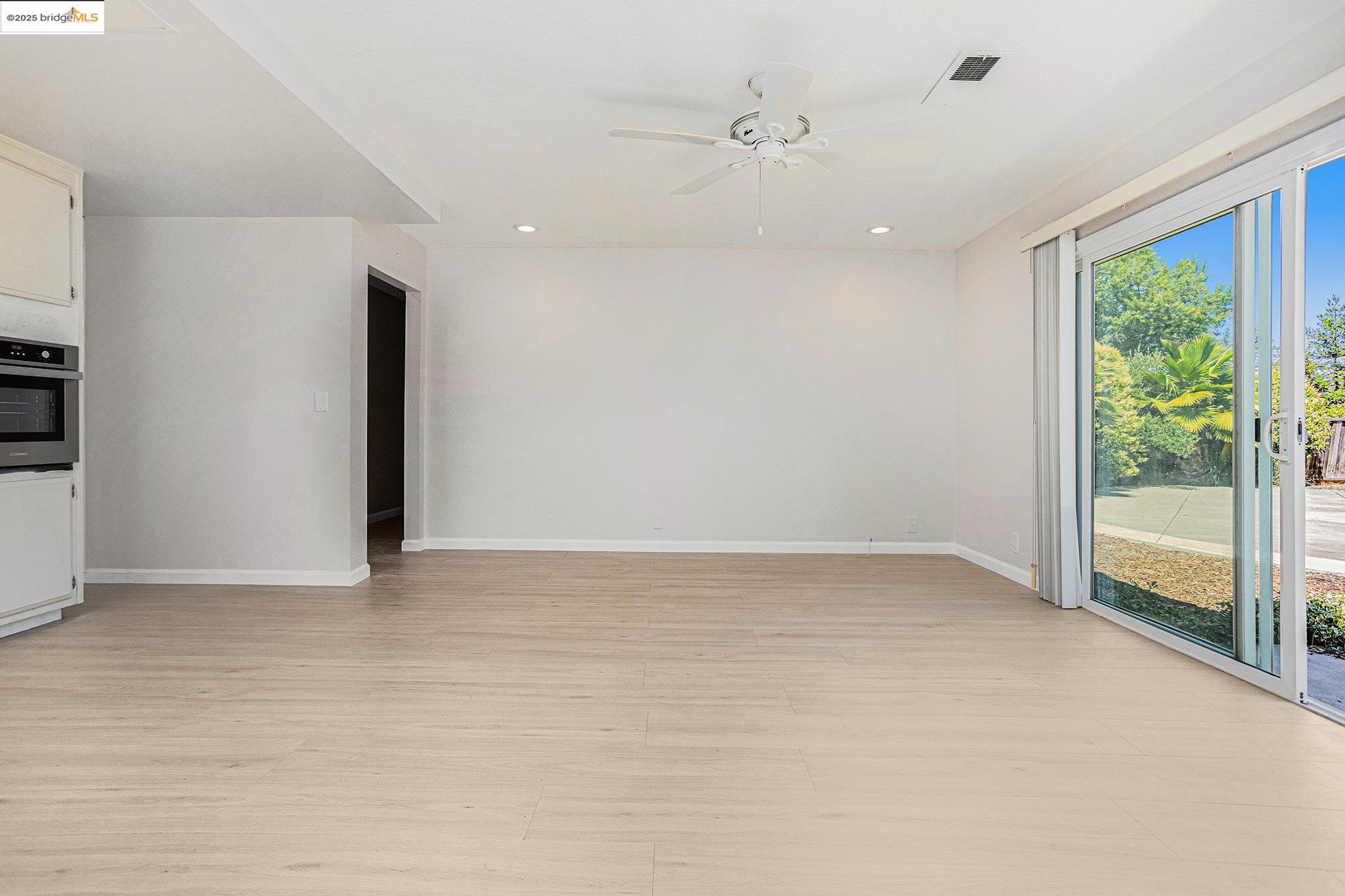 Detail Gallery Image 9 of 30 For 25 Marilyn Pl, San Ramon,  CA 94583 - 4 Beds | 2 Baths