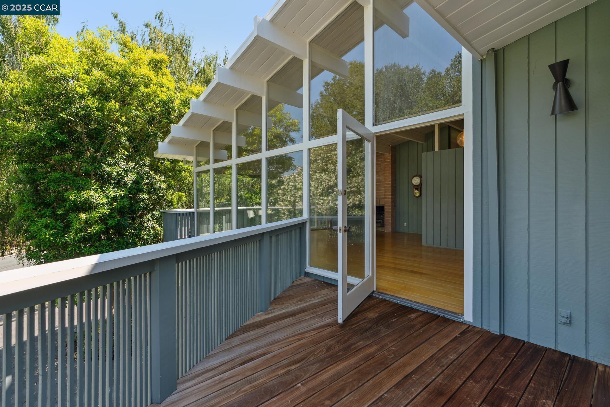 Detail Gallery Image 17 of 54 For 3806 Palo Alto Dr, Lafayette,  CA 94549 - 4 Beds | 3 Baths