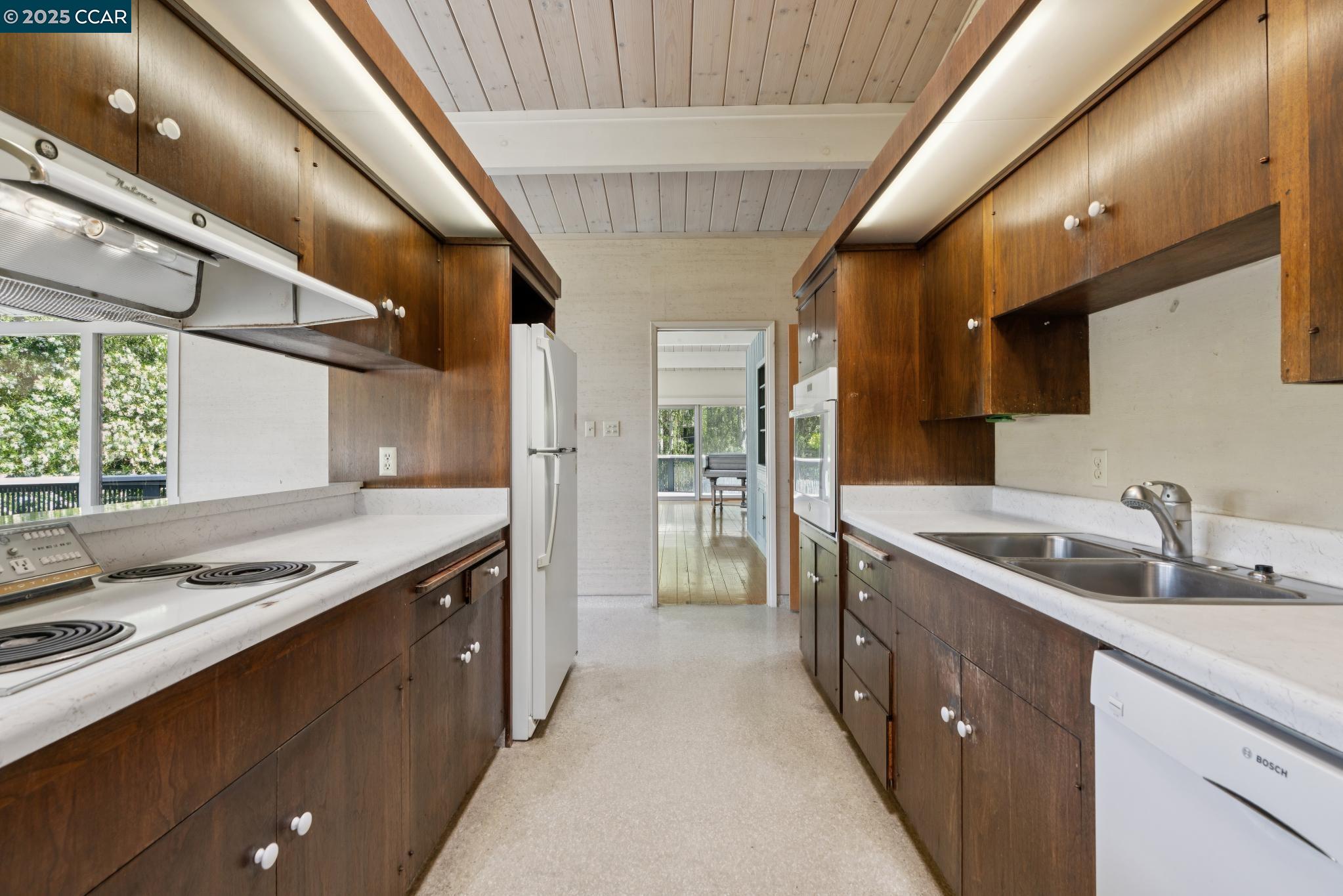 Detail Gallery Image 22 of 54 For 3806 Palo Alto Dr, Lafayette,  CA 94549 - 4 Beds | 3 Baths