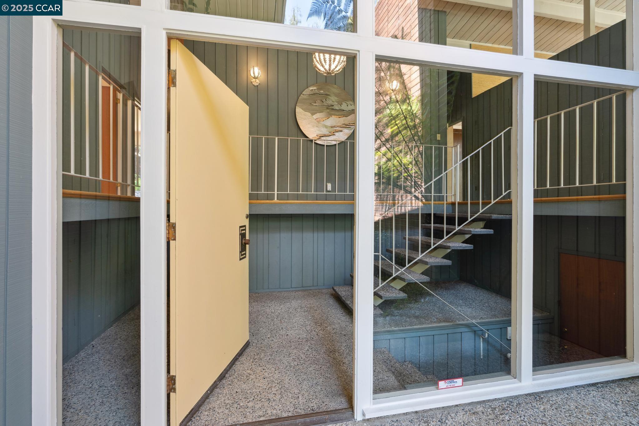 Detail Gallery Image 4 of 54 For 3806 Palo Alto Dr, Lafayette,  CA 94549 - 4 Beds | 3 Baths