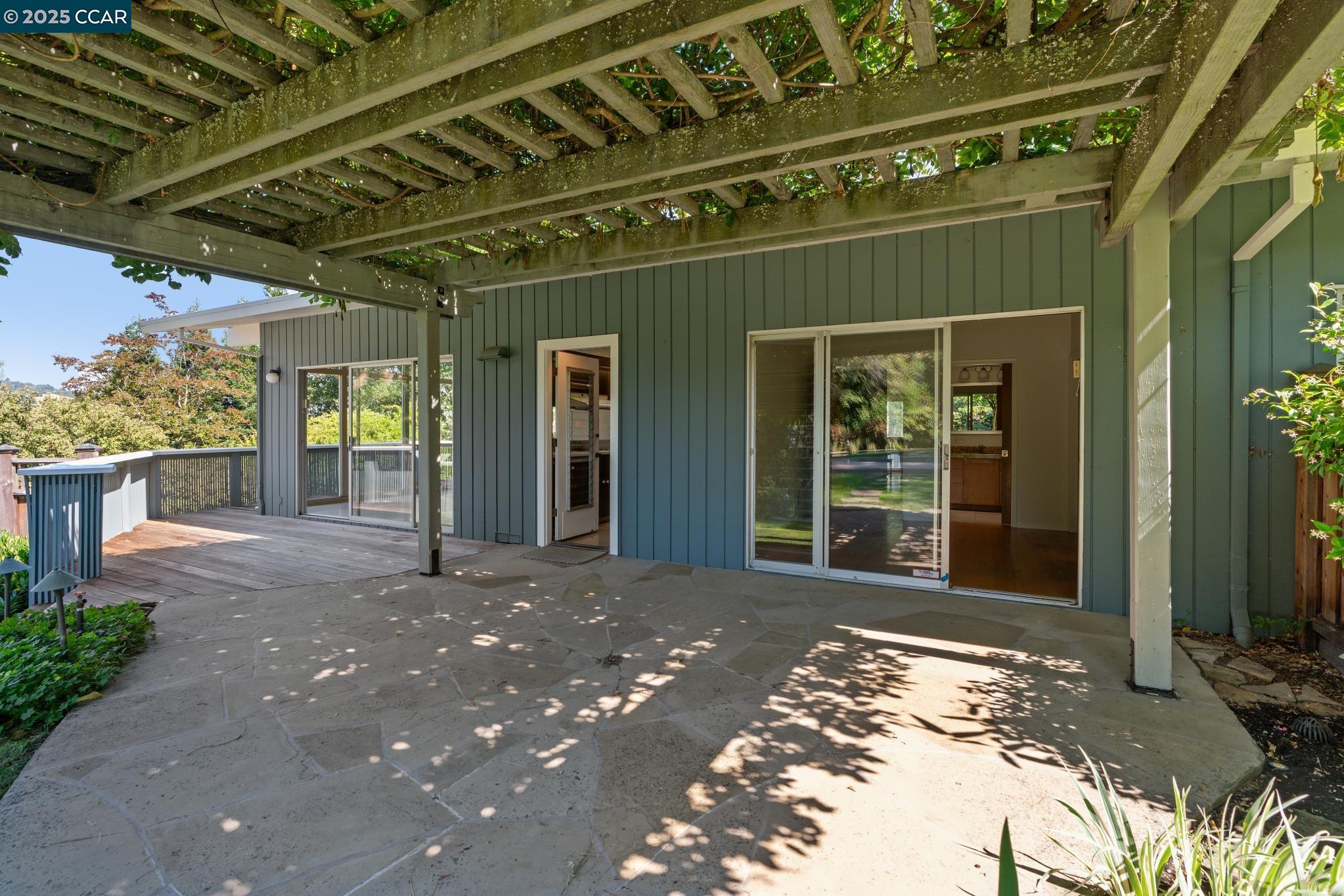 Detail Gallery Image 35 of 54 For 3806 Palo Alto Dr, Lafayette,  CA 94549 - 4 Beds | 3 Baths