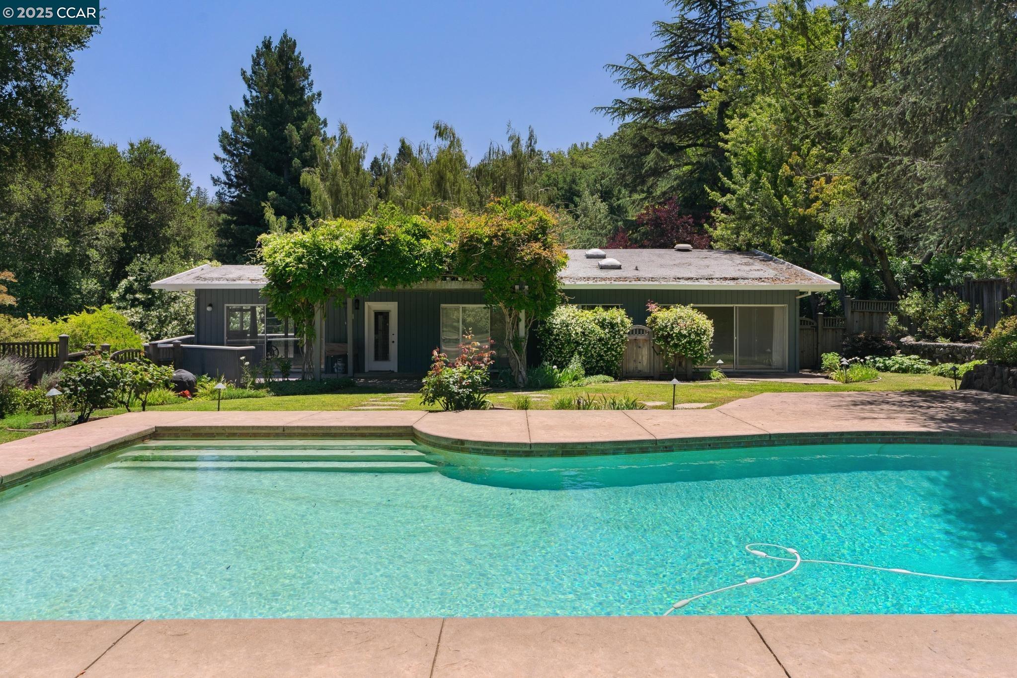 Detail Gallery Image 46 of 54 For 3806 Palo Alto Dr, Lafayette,  CA 94549 - 4 Beds | 3 Baths