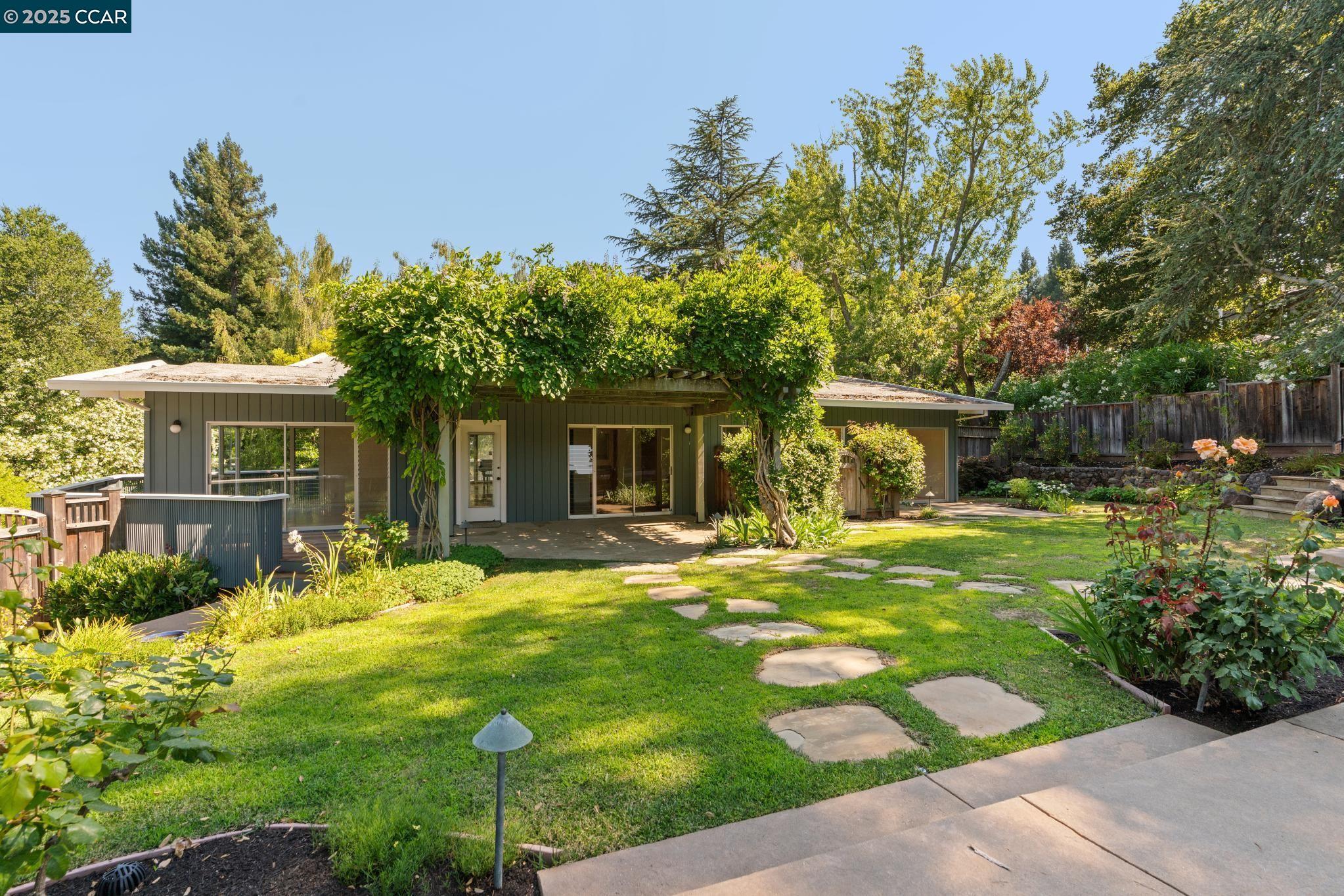 Detail Gallery Image 50 of 54 For 3806 Palo Alto Dr, Lafayette,  CA 94549 - 4 Beds | 3 Baths