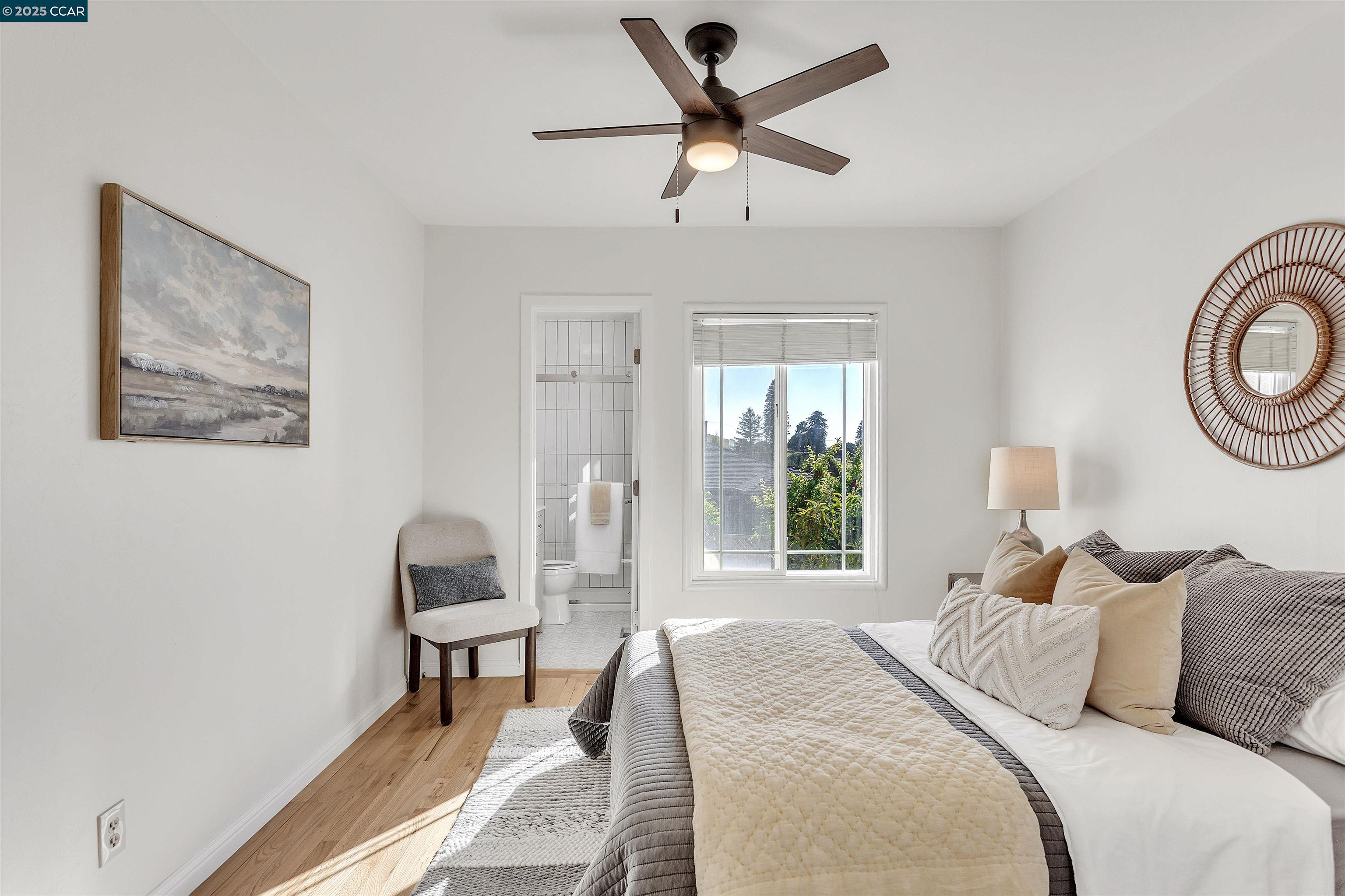 Detail Gallery Image 15 of 52 For 4615 Harbord Dr, Oakland,  CA 94618 - 3 Beds | 2 Baths
