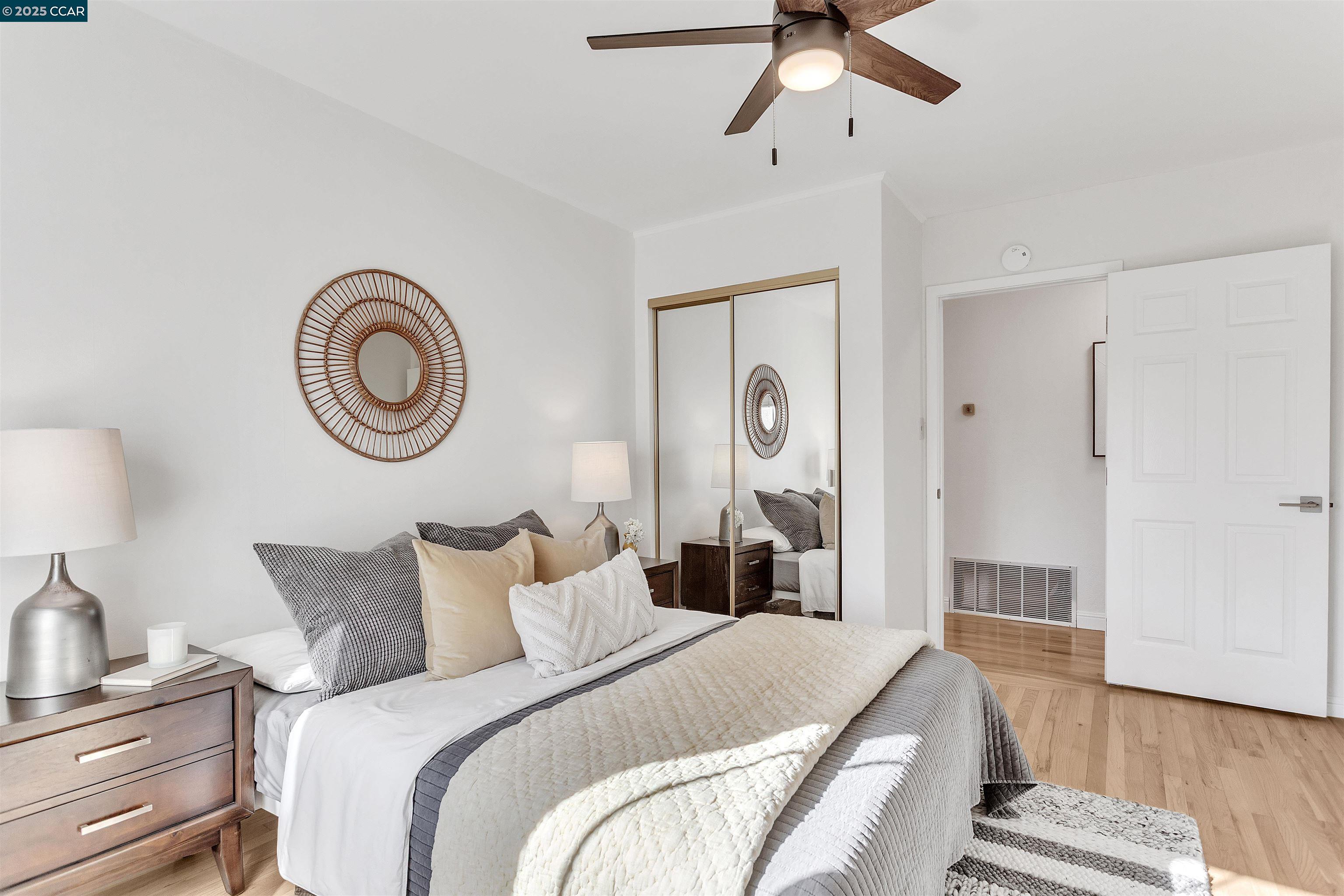 Detail Gallery Image 17 of 52 For 4615 Harbord Dr, Oakland,  CA 94618 - 3 Beds | 2 Baths