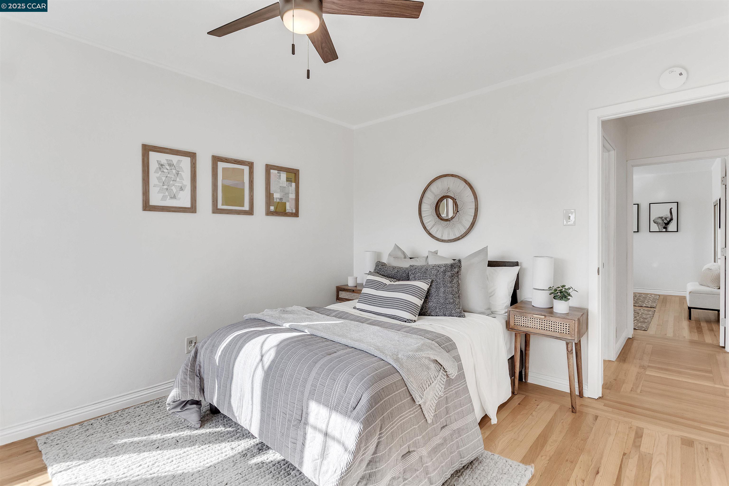 Detail Gallery Image 19 of 52 For 4615 Harbord Dr, Oakland,  CA 94618 - 3 Beds | 2 Baths