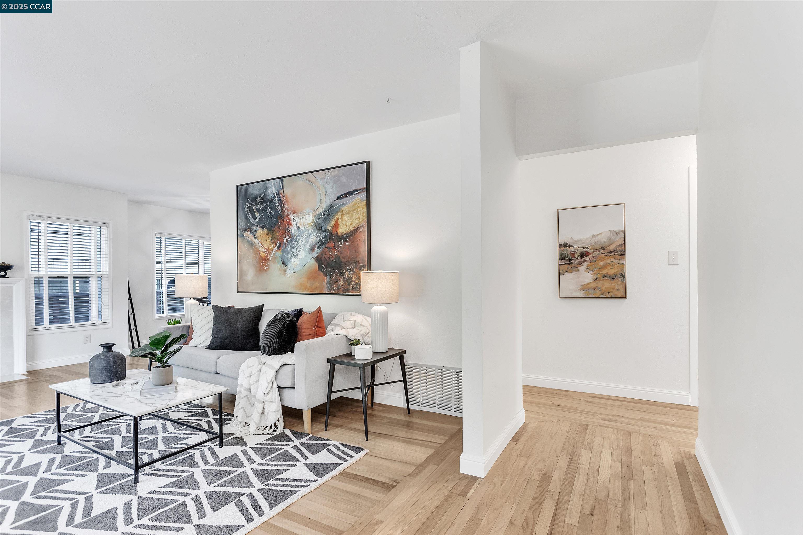 Detail Gallery Image 22 of 52 For 4615 Harbord Dr, Oakland,  CA 94618 - 3 Beds | 2 Baths