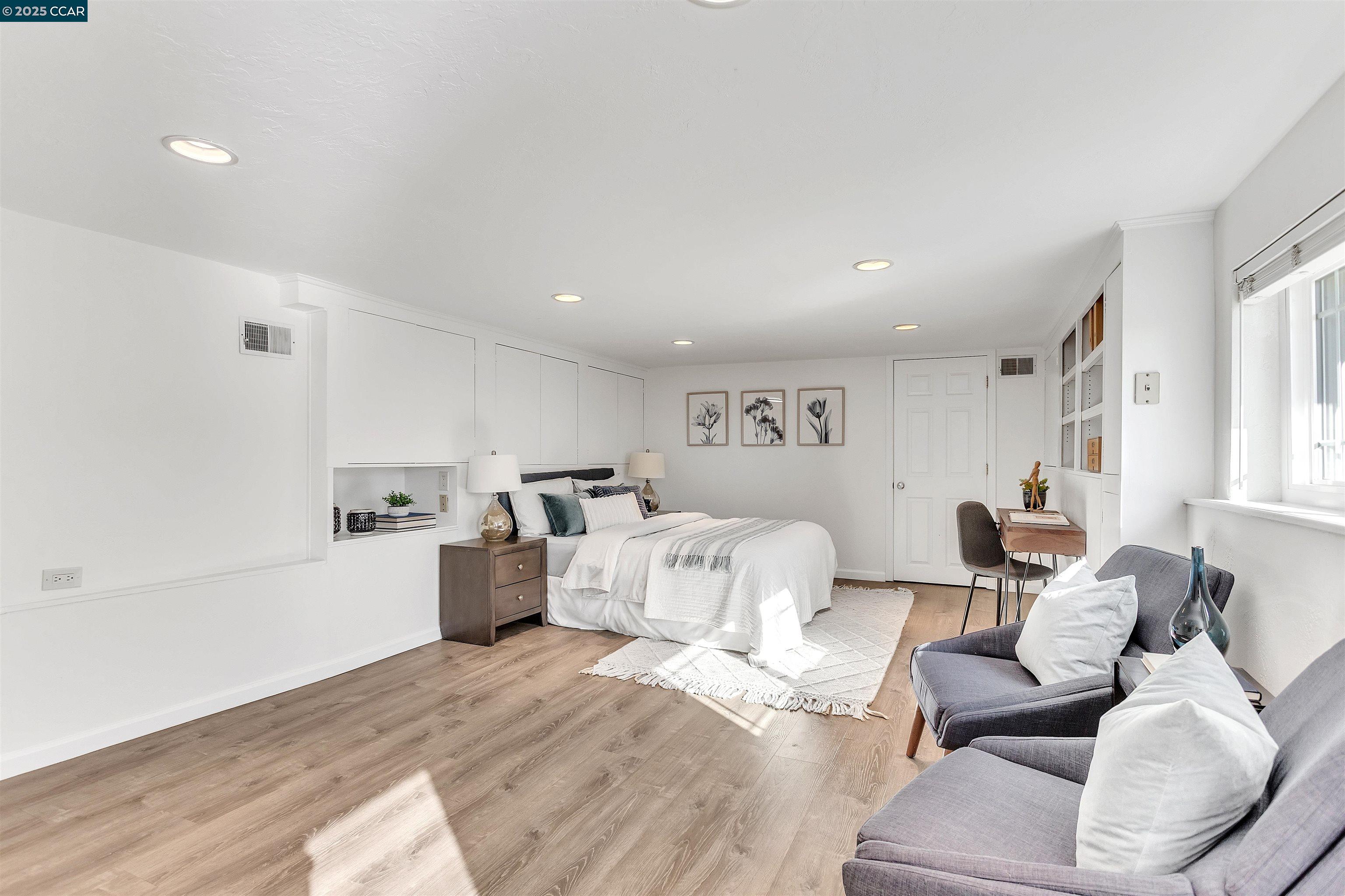 Detail Gallery Image 26 of 52 For 4615 Harbord Dr, Oakland,  CA 94618 - 3 Beds | 2 Baths