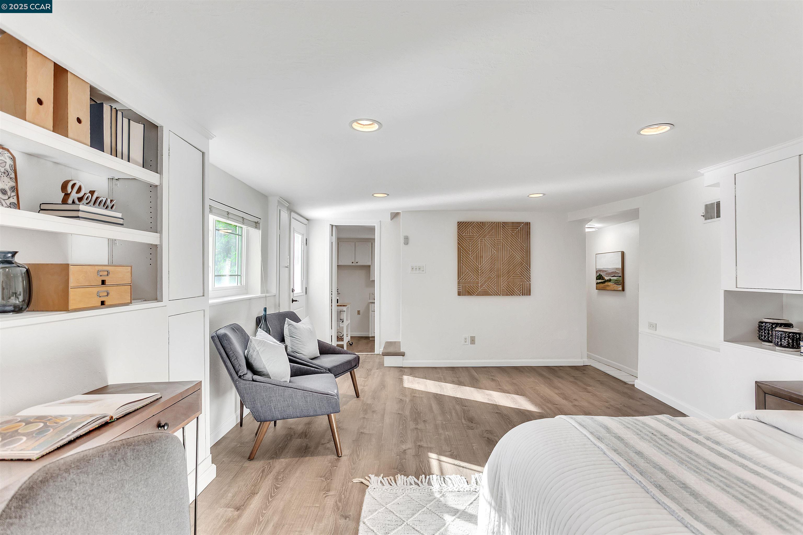 Detail Gallery Image 30 of 52 For 4615 Harbord Dr, Oakland,  CA 94618 - 3 Beds | 2 Baths