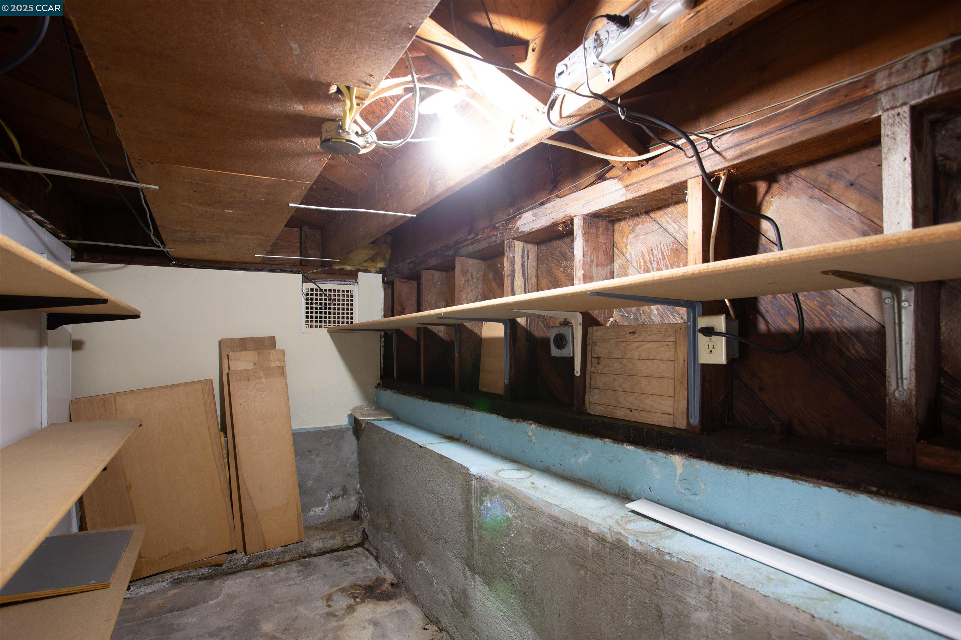 Detail Gallery Image 42 of 52 For 4615 Harbord Dr, Oakland,  CA 94618 - 3 Beds | 2 Baths