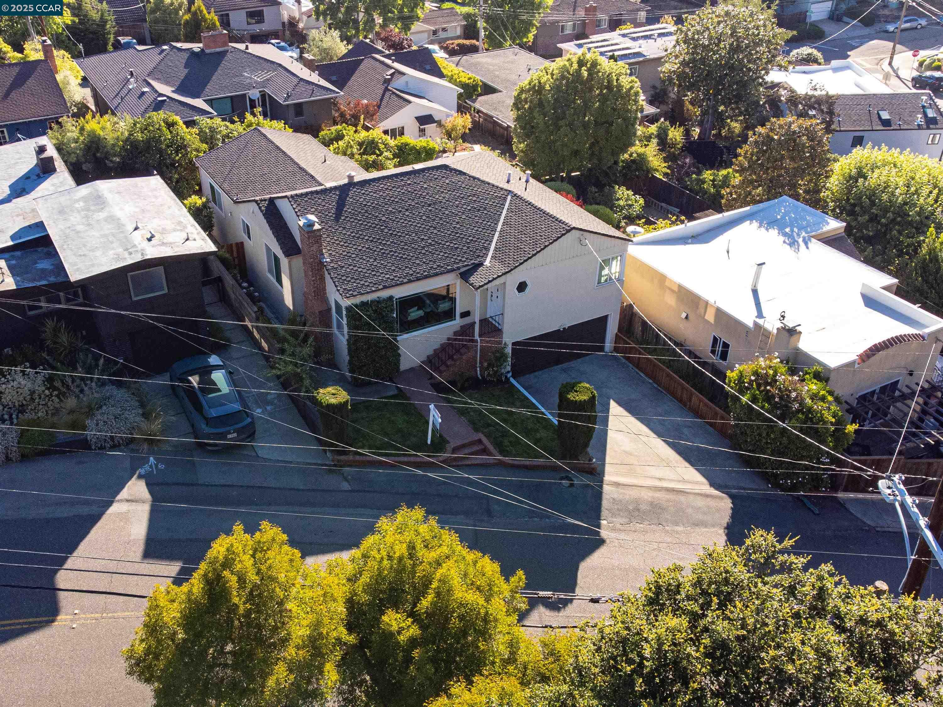 Detail Gallery Image 50 of 52 For 4615 Harbord Dr, Oakland,  CA 94618 - 3 Beds | 2 Baths