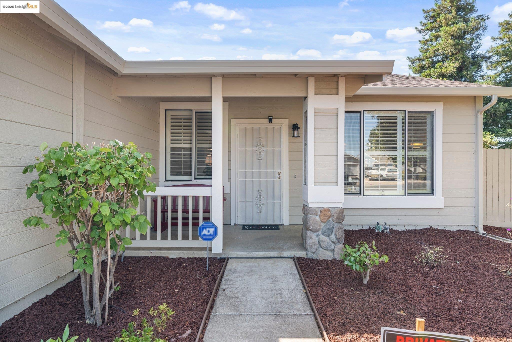 Detail Gallery Image 2 of 55 For 5410 Lakespring Dr, Oakley,  CA 94561 - 4 Beds | 2 Baths