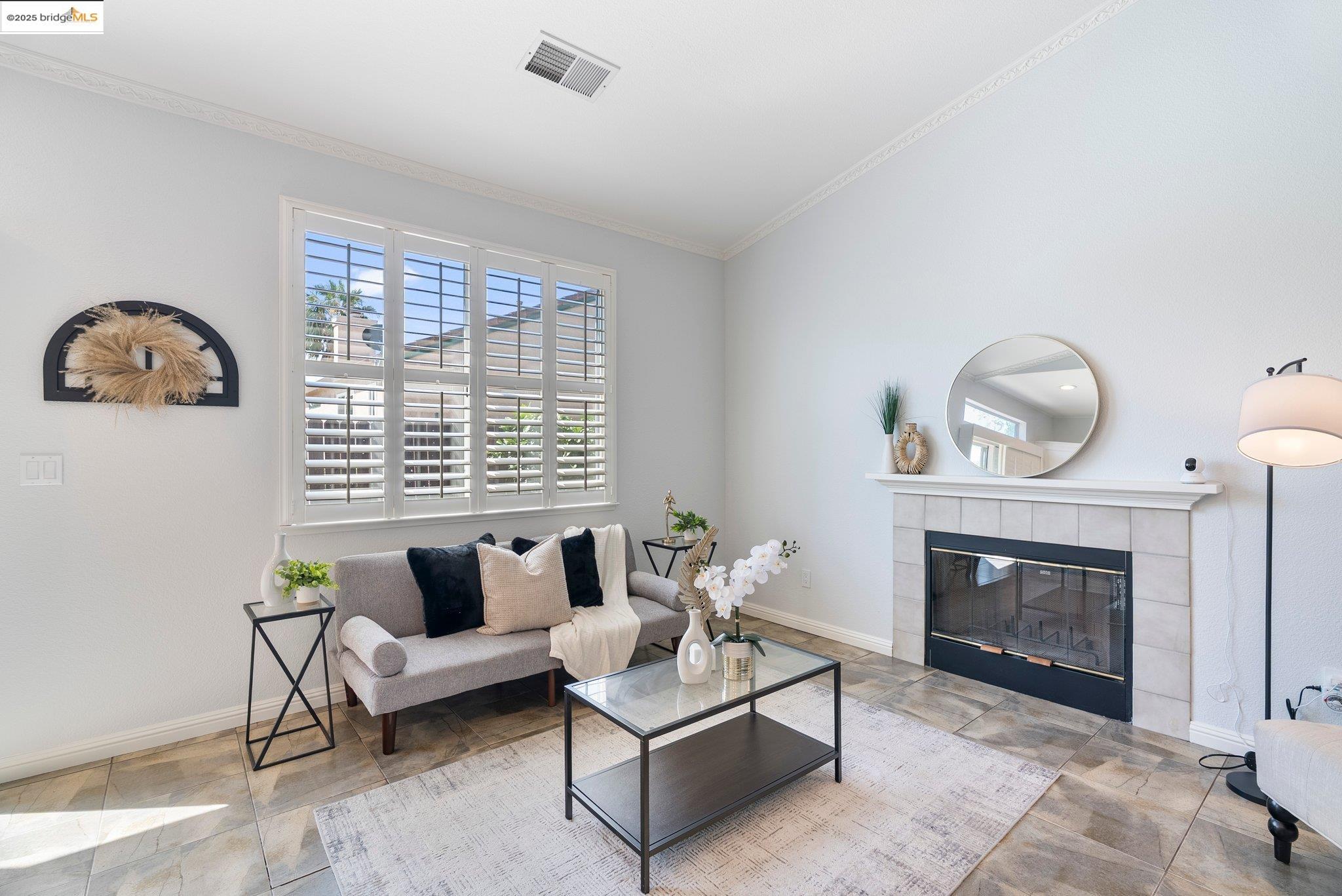 Detail Gallery Image 13 of 55 For 5410 Lakespring Dr, Oakley,  CA 94561 - 4 Beds | 2 Baths