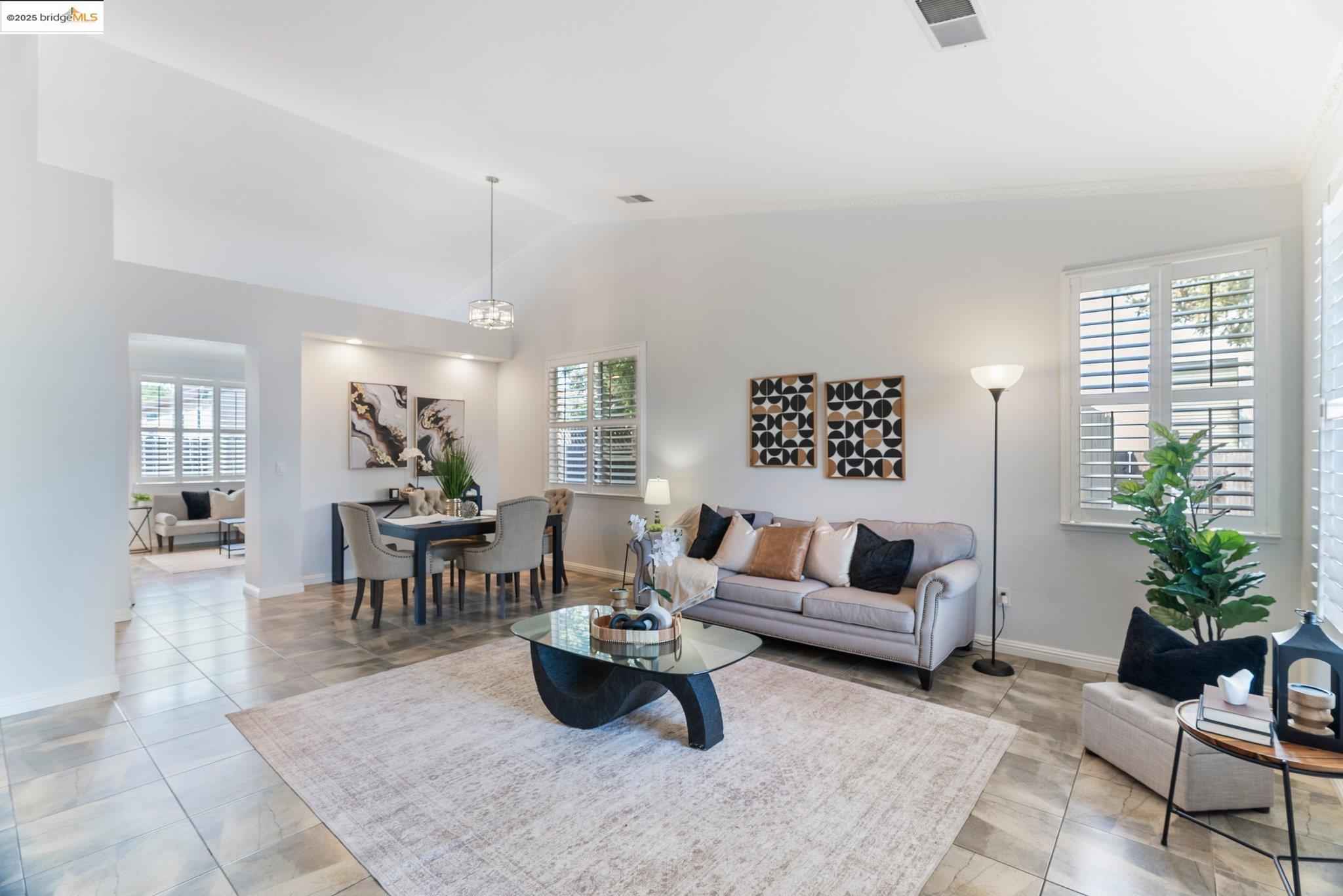 Detail Gallery Image 3 of 55 For 5410 Lakespring Dr, Oakley,  CA 94561 - 4 Beds | 2 Baths