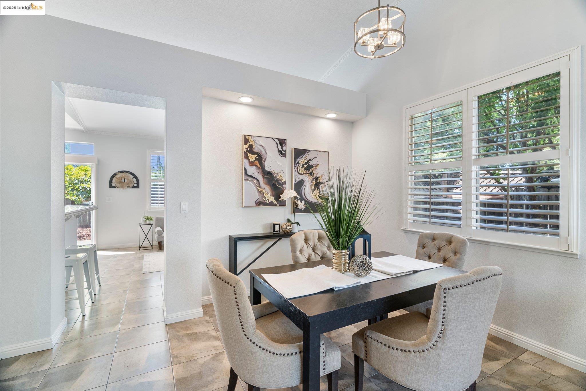 Detail Gallery Image 9 of 55 For 5410 Lakespring Dr, Oakley,  CA 94561 - 4 Beds | 2 Baths