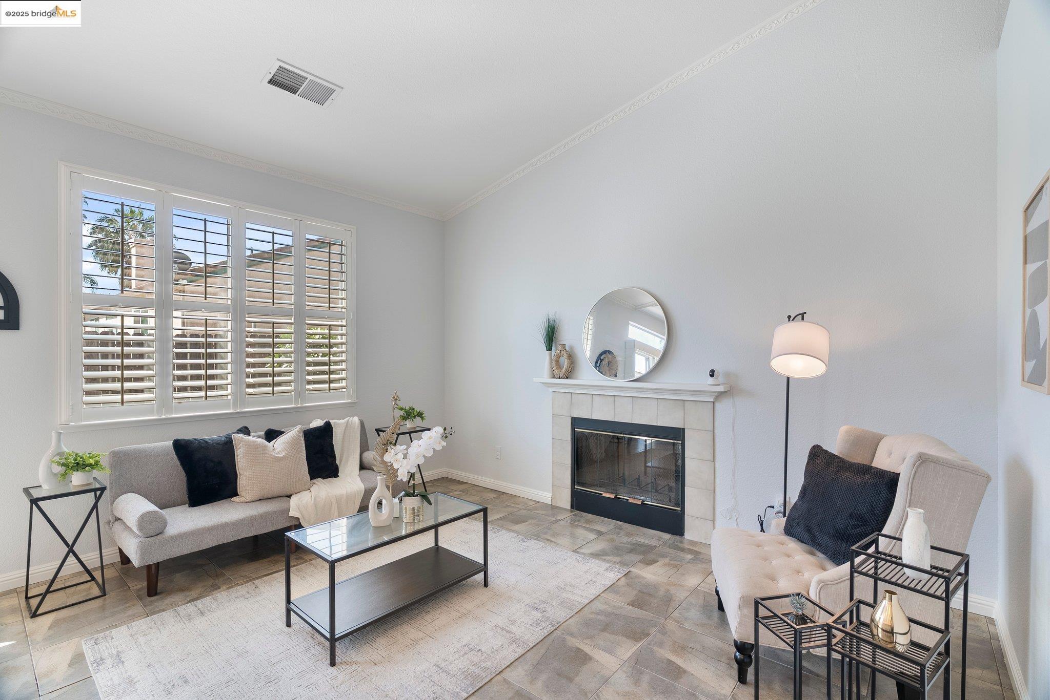 Detail Gallery Image 10 of 55 For 5410 Lakespring Dr, Oakley,  CA 94561 - 4 Beds | 2 Baths