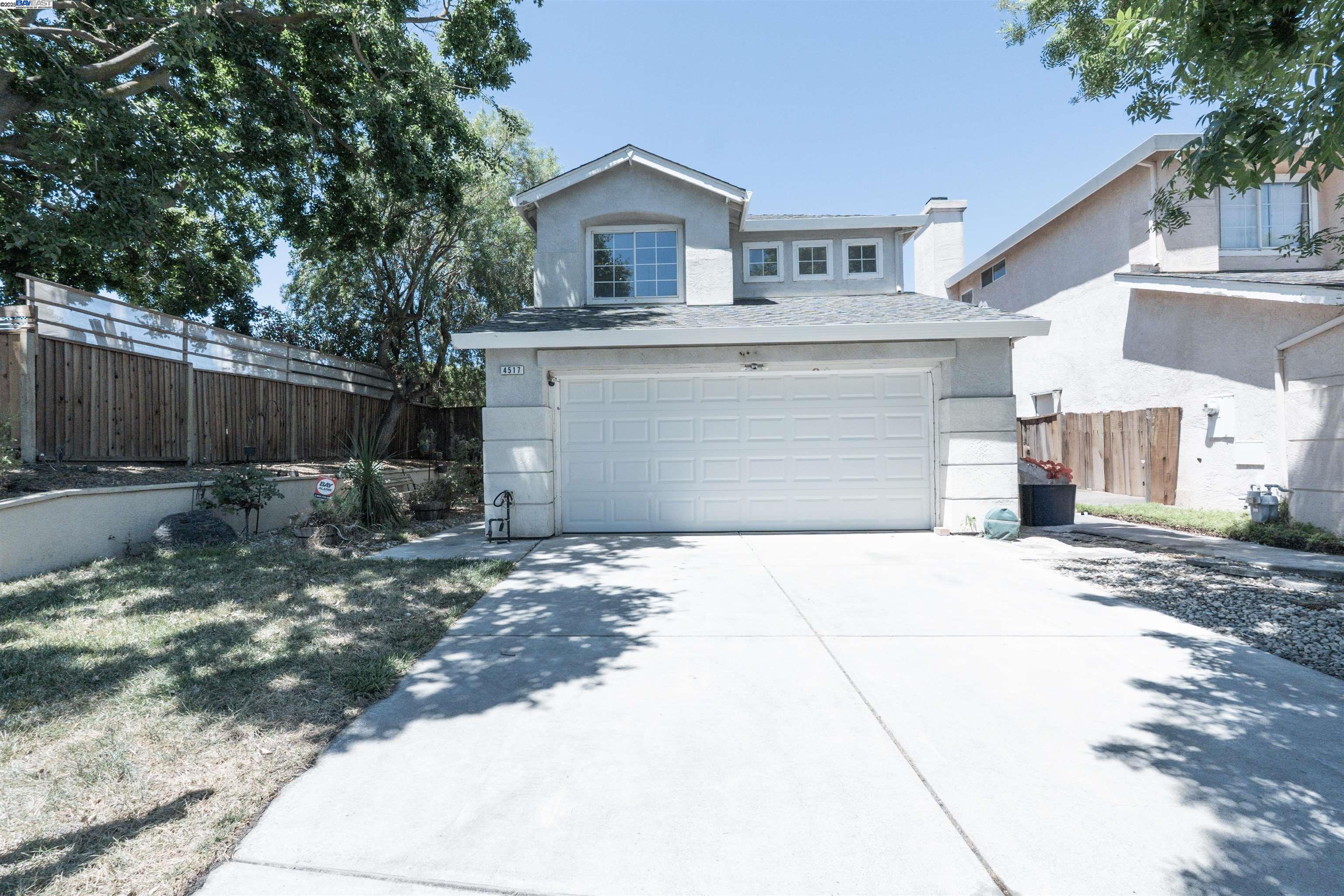Detail Gallery Image 2 of 49 For 4517 Waterford Way, Oakley,  CA 94561 - 3 Beds | 2/1 Baths