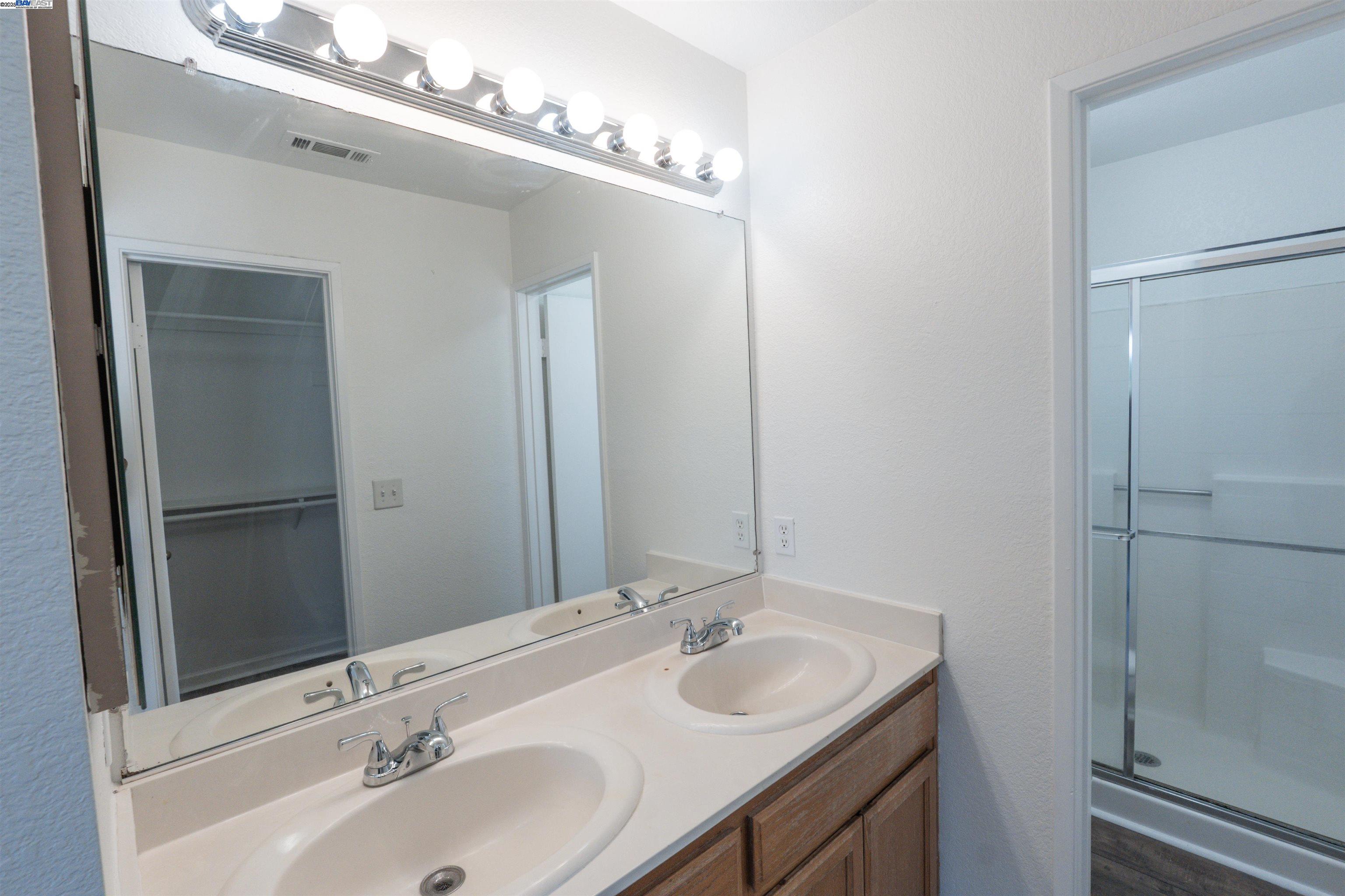 Detail Gallery Image 23 of 49 For 4517 Waterford Way, Oakley,  CA 94561 - 3 Beds | 2/1 Baths