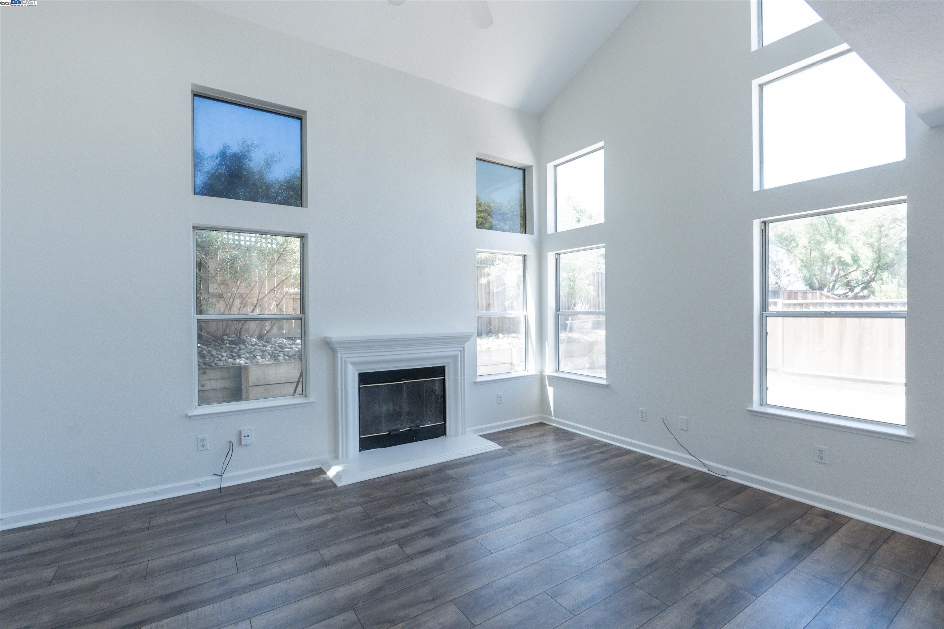Detail Gallery Image 32 of 49 For 4517 Waterford Way, Oakley,  CA 94561 - 3 Beds | 2/1 Baths