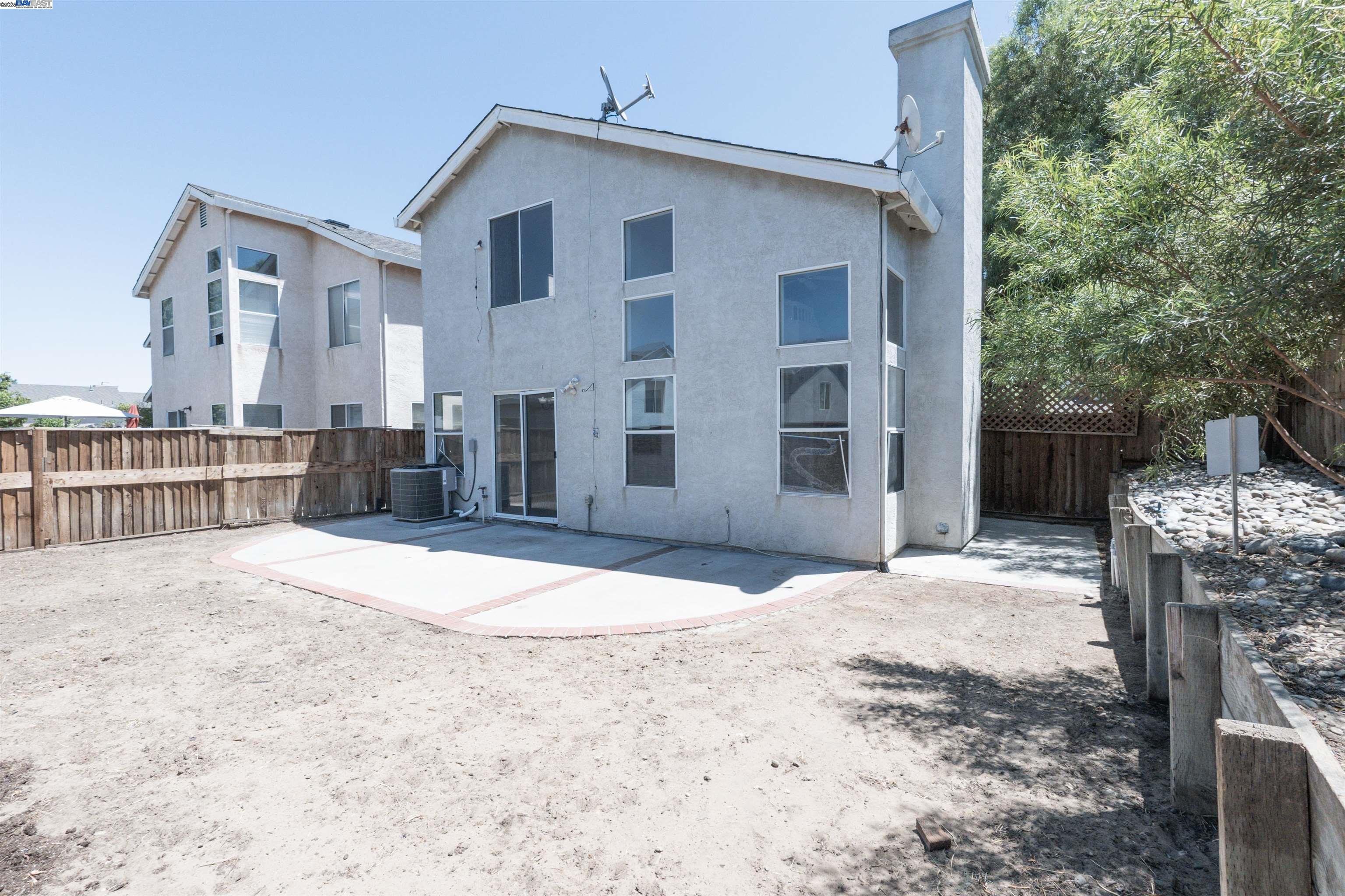 Detail Gallery Image 7 of 49 For 4517 Waterford Way, Oakley,  CA 94561 - 3 Beds | 2/1 Baths