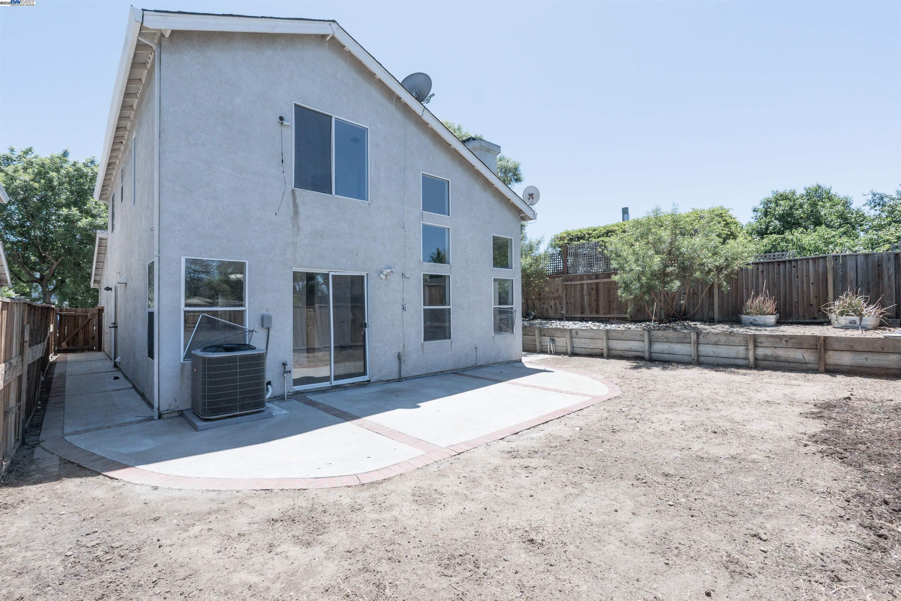 Detail Gallery Image 8 of 49 For 4517 Waterford Way, Oakley,  CA 94561 - 3 Beds | 2/1 Baths