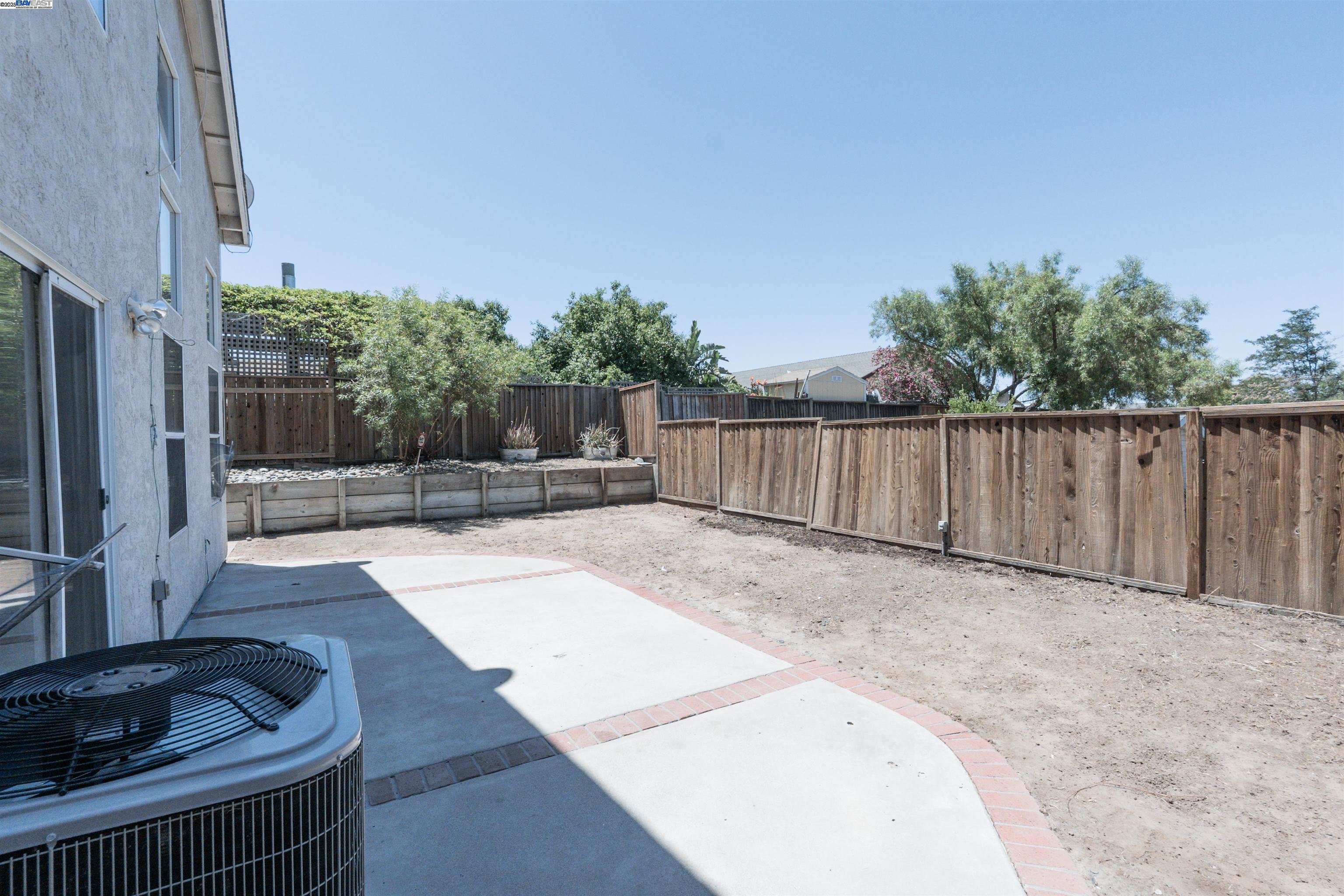 Detail Gallery Image 9 of 49 For 4517 Waterford Way, Oakley,  CA 94561 - 3 Beds | 2/1 Baths
