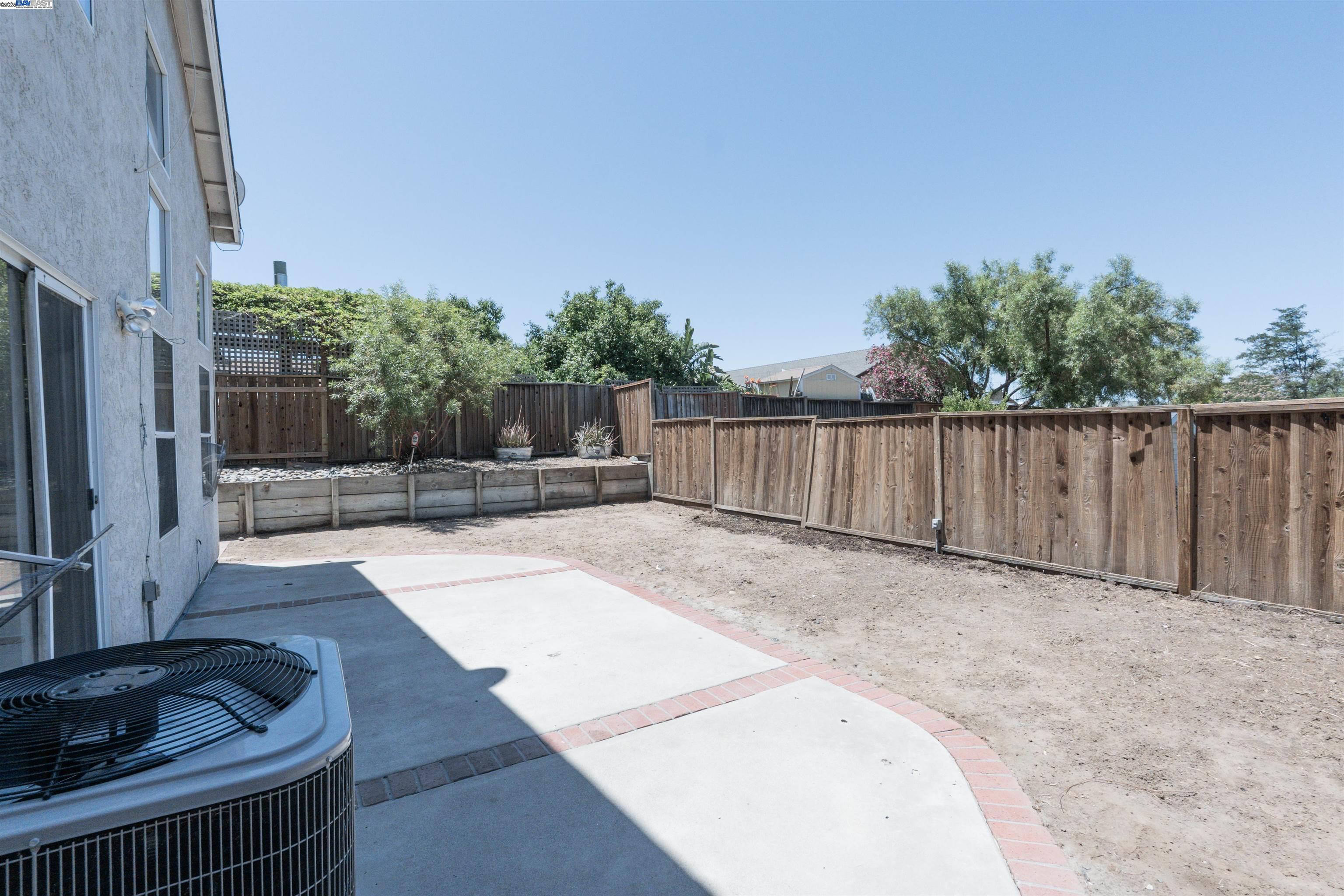 Detail Gallery Image 10 of 49 For 4517 Waterford Way, Oakley,  CA 94561 - 3 Beds | 2/1 Baths
