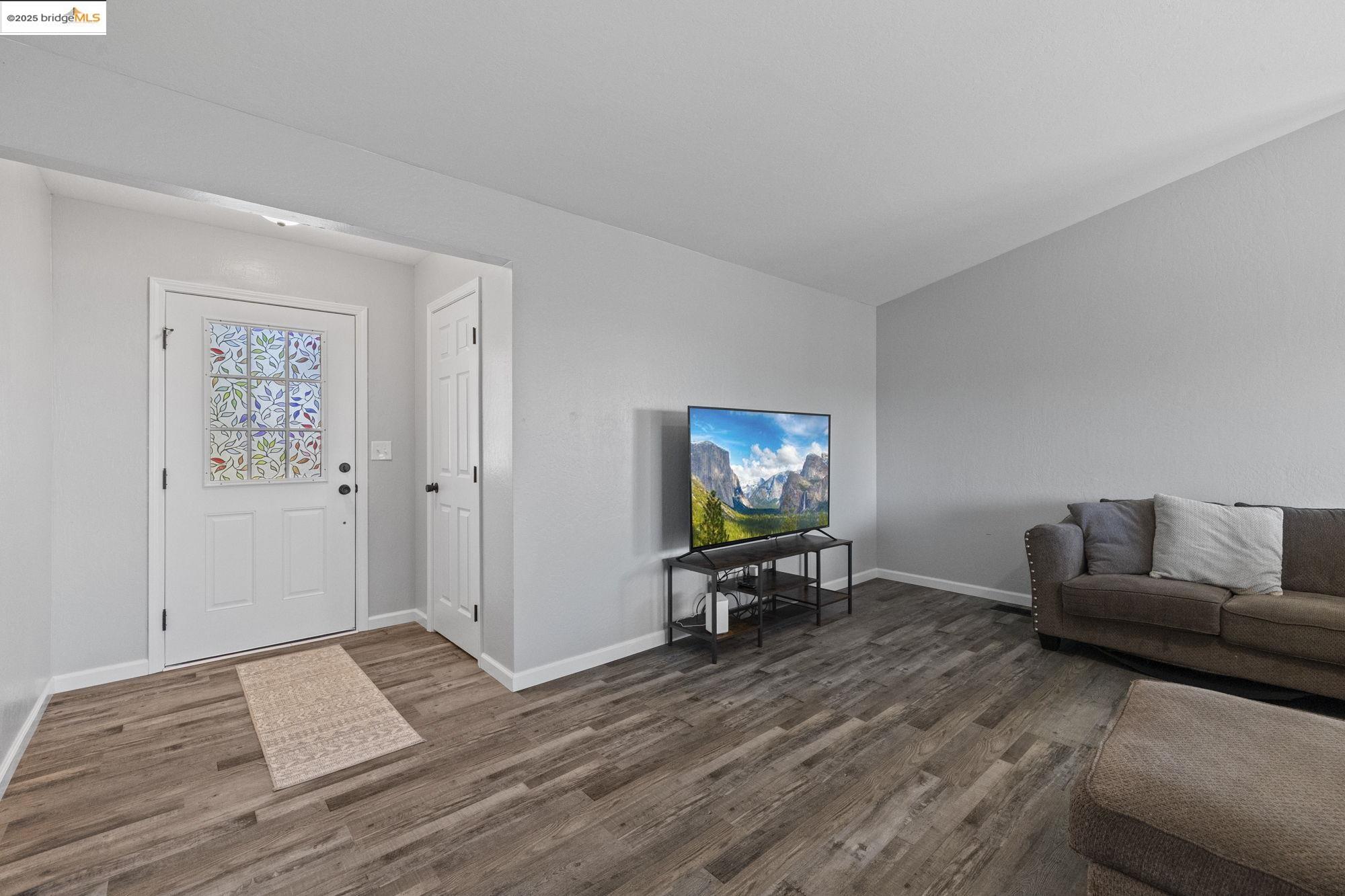 Detail Gallery Image 6 of 31 For 21344 Oman Drive, Soulsbyville,  CA 95372 - 3 Beds | 2 Baths