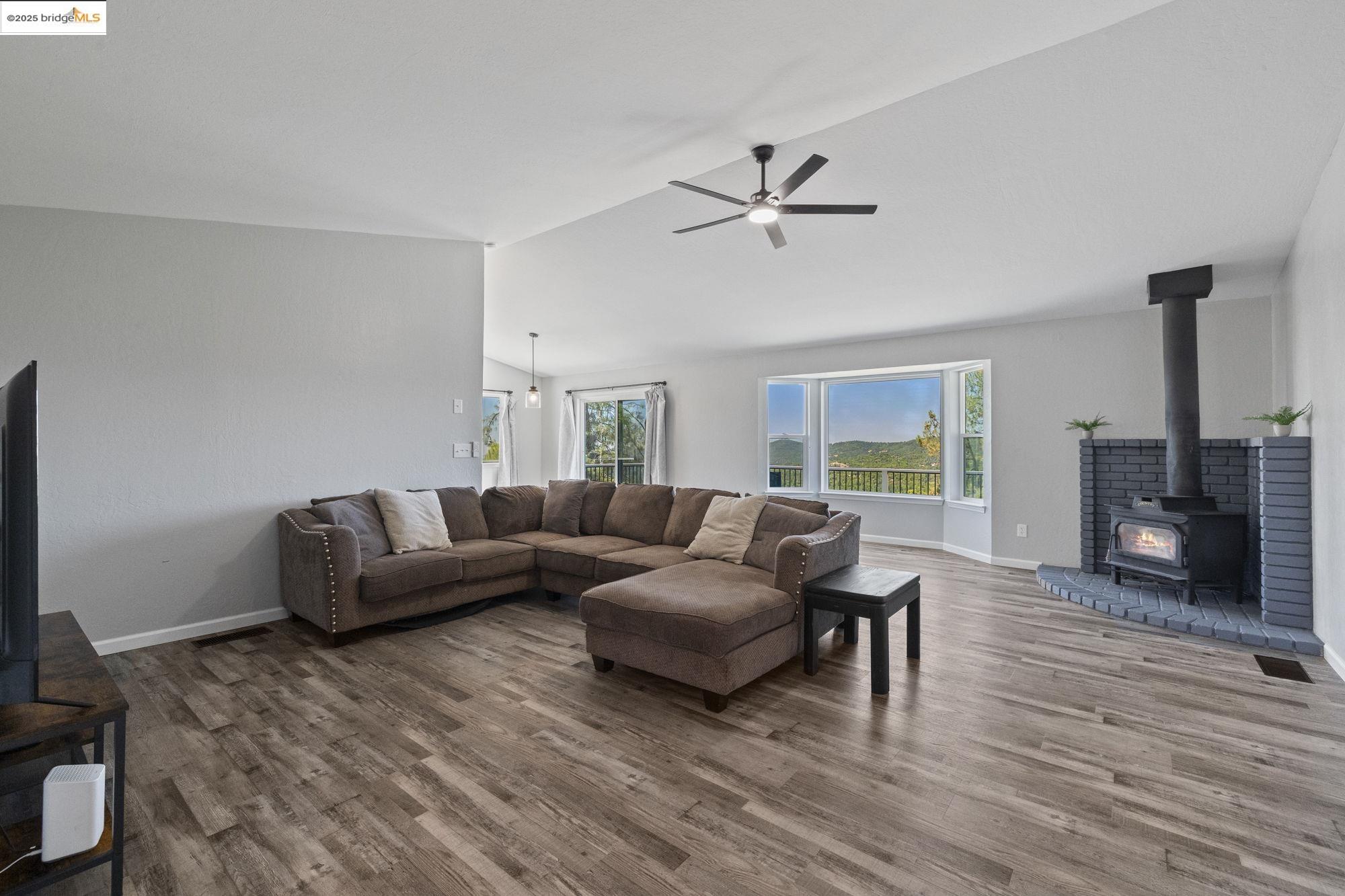 Detail Gallery Image 7 of 31 For 21344 Oman Drive, Soulsbyville,  CA 95372 - 3 Beds | 2 Baths