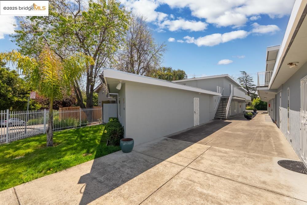 Detail Gallery Image 2 of 31 For 1777 Sausal St, Oakland,  CA 94602 - – Beds | – Baths