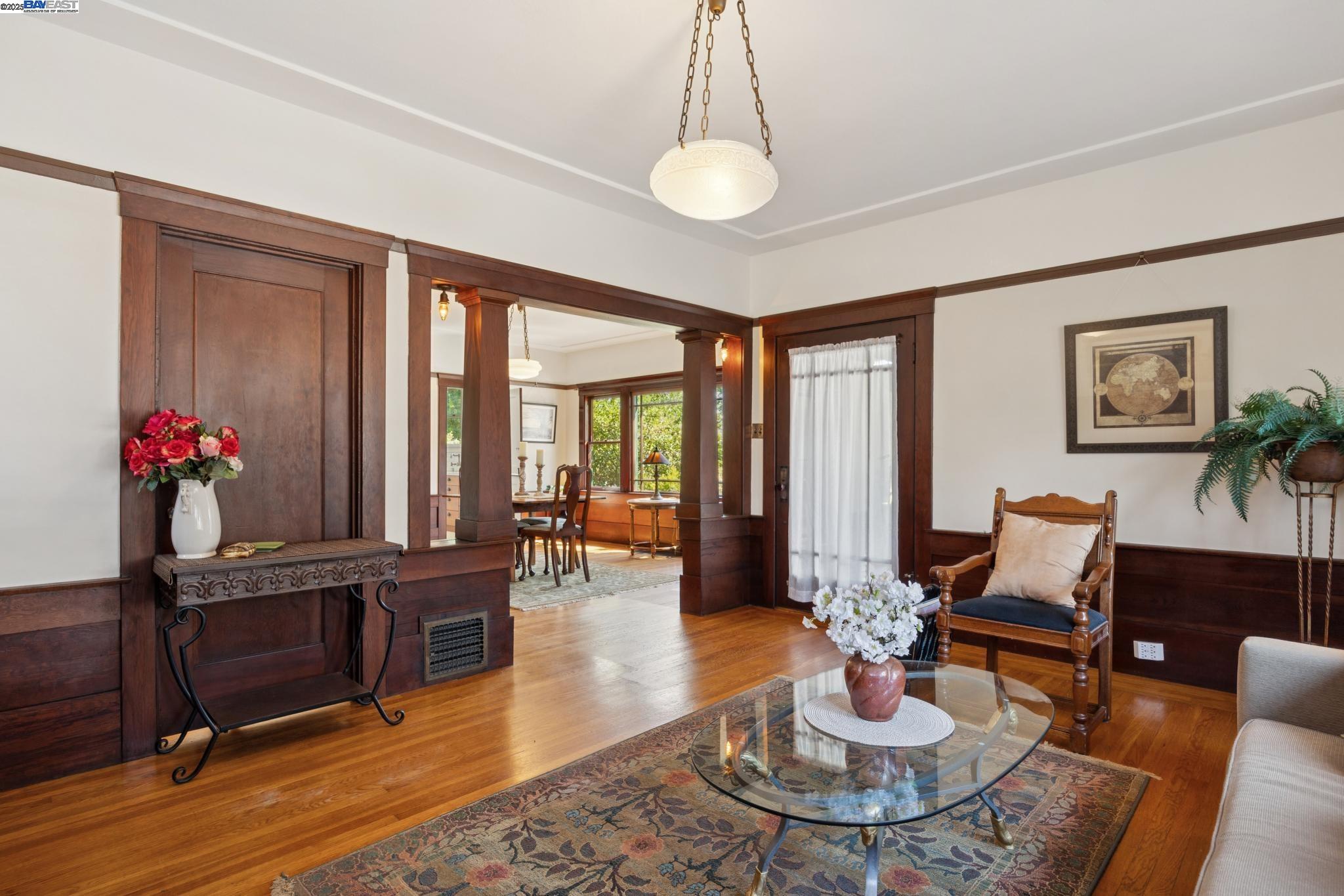 Detail Gallery Image 15 of 59 For 1300 Regent St, Alameda,  CA 94501 - 2 Beds | 1 Baths