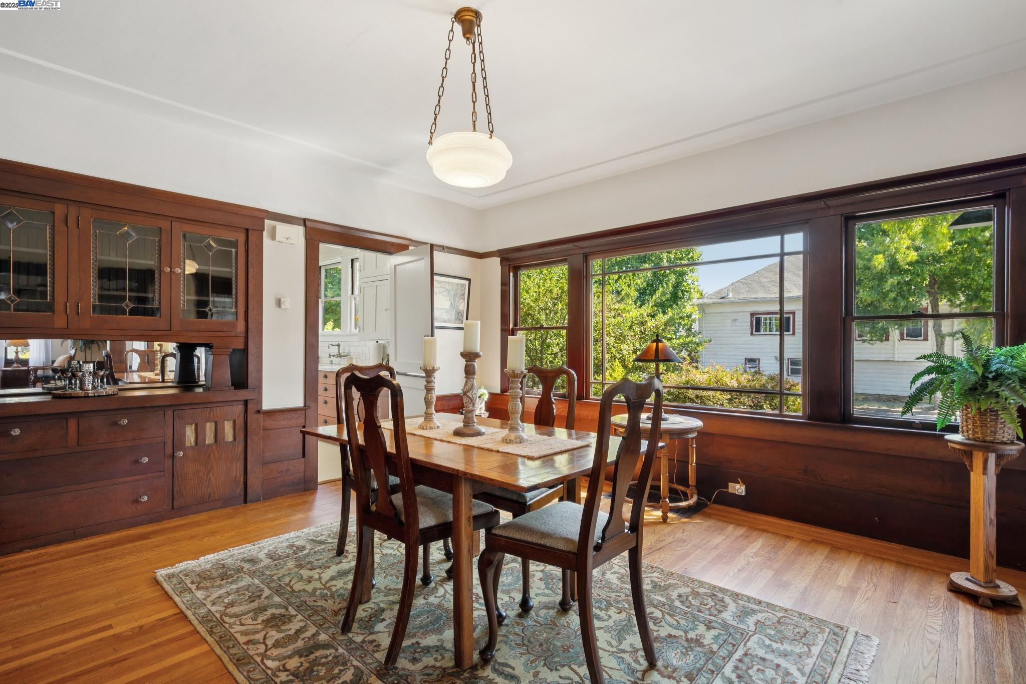 Detail Gallery Image 18 of 59 For 1300 Regent St, Alameda,  CA 94501 - 2 Beds | 1 Baths