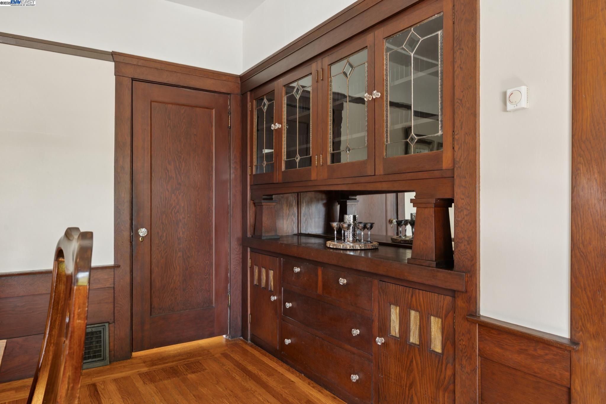 Detail Gallery Image 22 of 59 For 1300 Regent St, Alameda,  CA 94501 - 2 Beds | 1 Baths