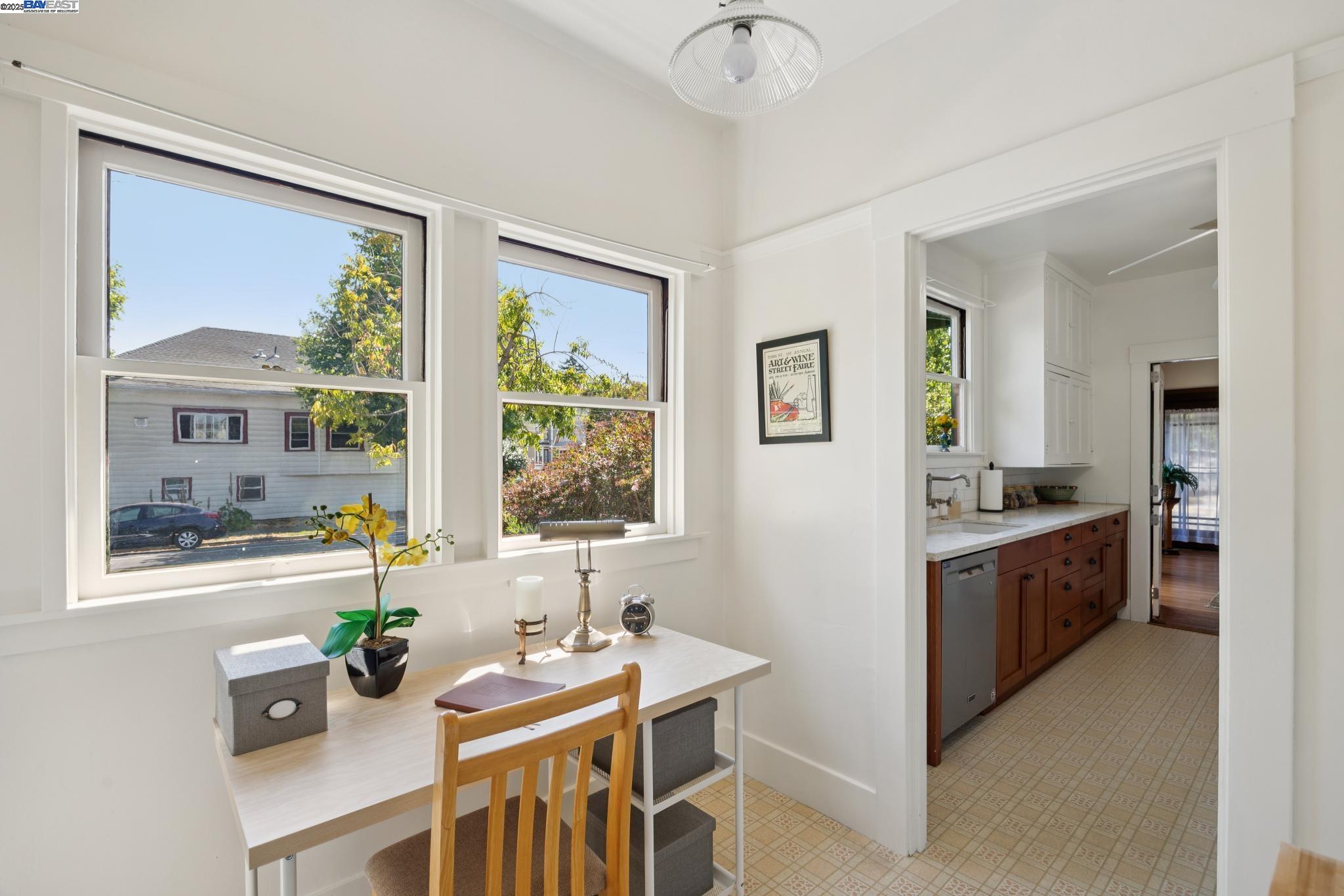 Detail Gallery Image 31 of 59 For 1300 Regent St, Alameda,  CA 94501 - 2 Beds | 1 Baths
