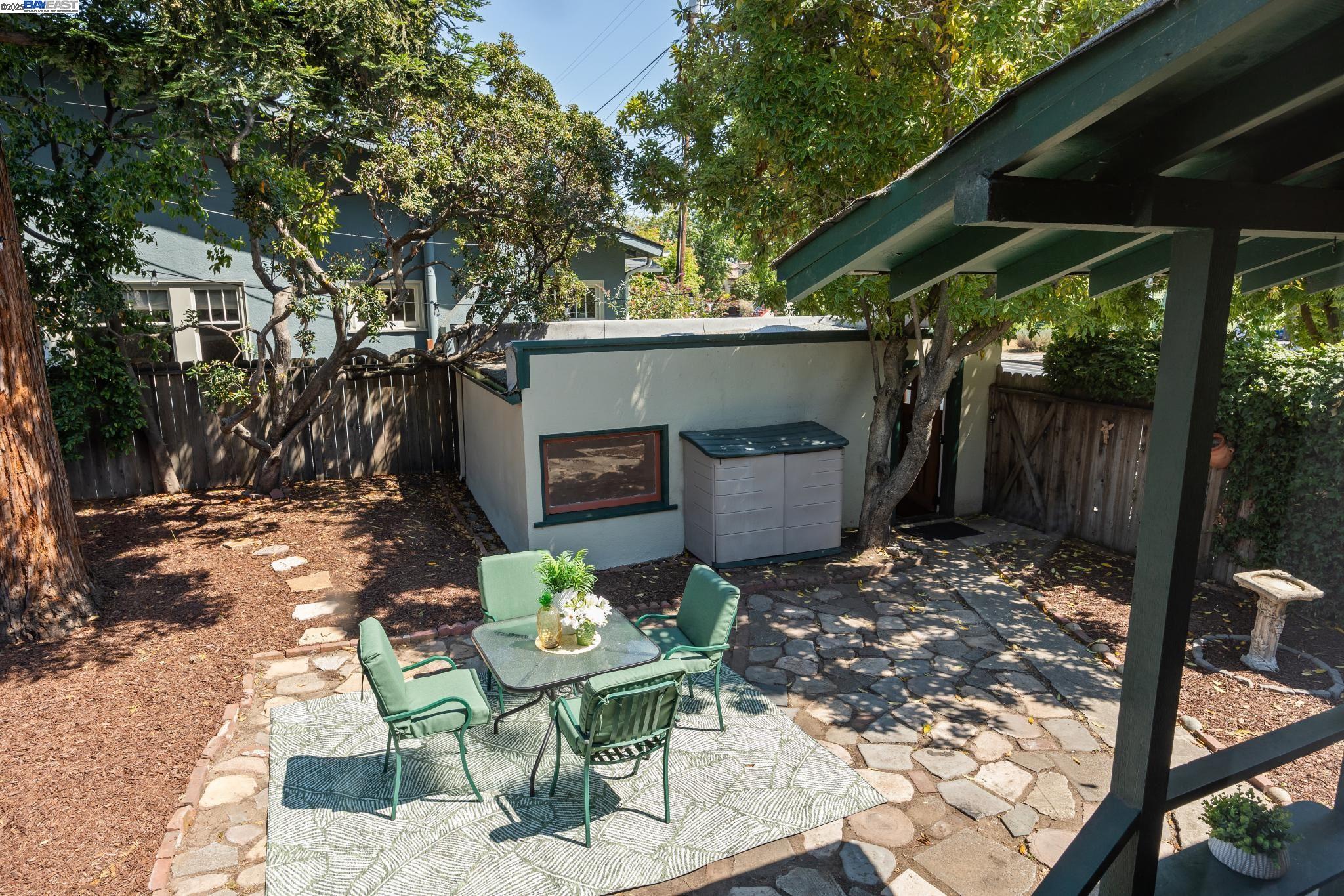 Detail Gallery Image 36 of 59 For 1300 Regent St, Alameda,  CA 94501 - 2 Beds | 1 Baths