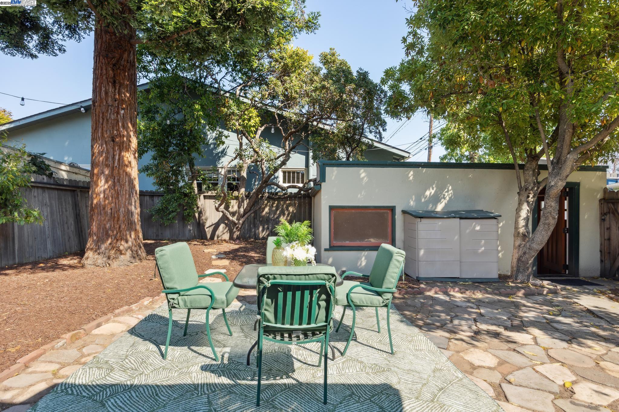 Detail Gallery Image 46 of 59 For 1300 Regent St, Alameda,  CA 94501 - 2 Beds | 1 Baths