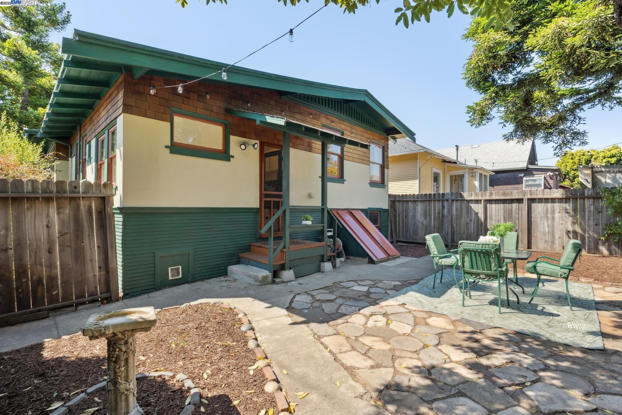 Detail Gallery Image 47 of 59 For 1300 Regent St, Alameda,  CA 94501 - 2 Beds | 1 Baths
