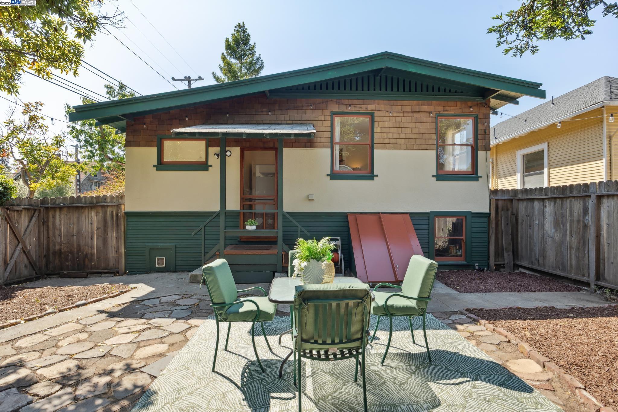 Detail Gallery Image 48 of 59 For 1300 Regent St, Alameda,  CA 94501 - 2 Beds | 1 Baths