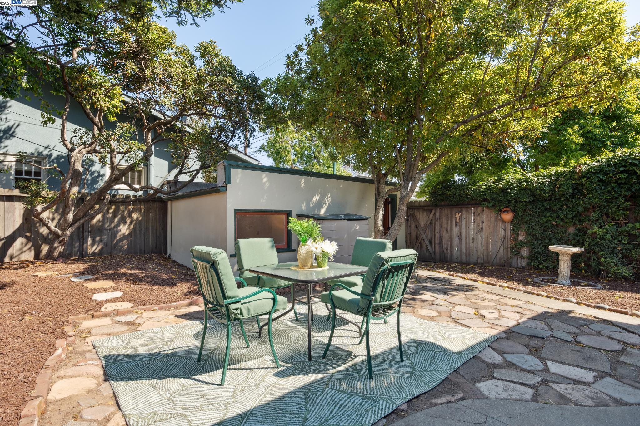 Detail Gallery Image 50 of 59 For 1300 Regent St, Alameda,  CA 94501 - 2 Beds | 1 Baths
