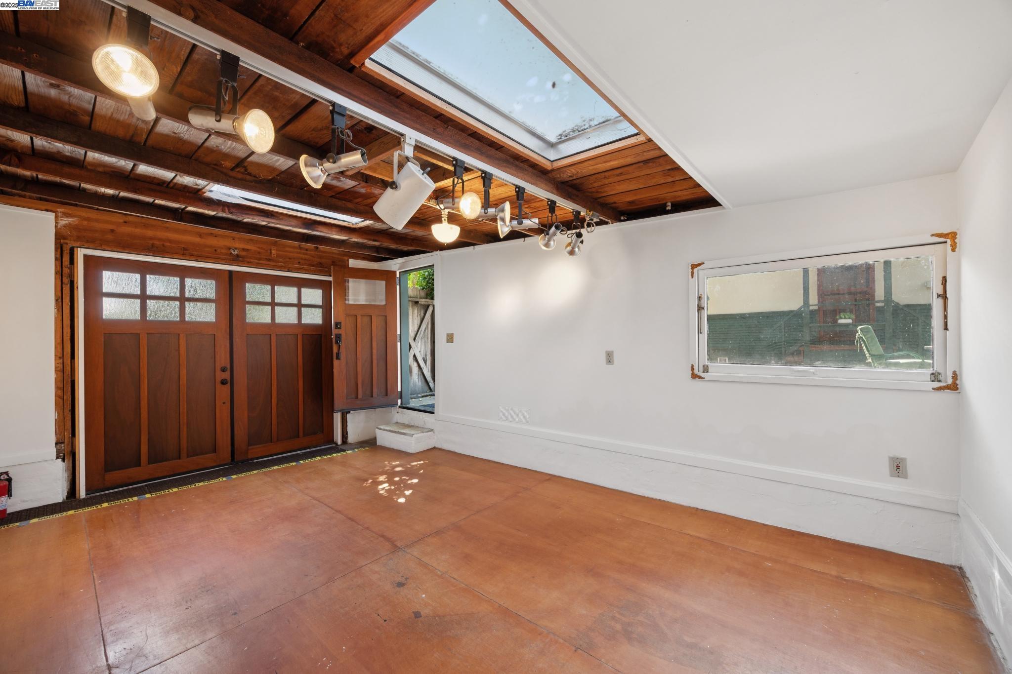 Detail Gallery Image 53 of 59 For 1300 Regent St, Alameda,  CA 94501 - 2 Beds | 1 Baths