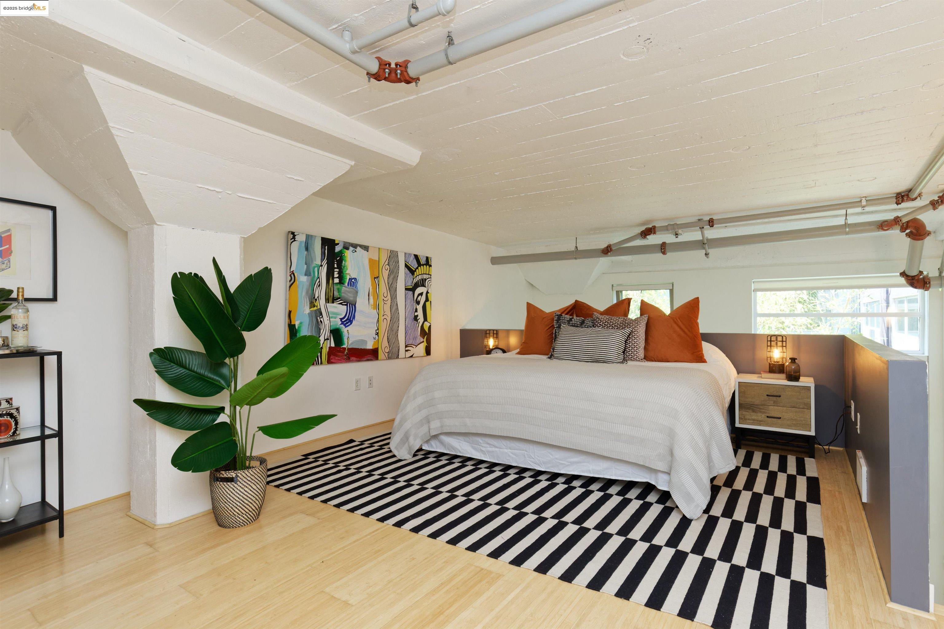 Detail Gallery Image 14 of 22 For Pine Street #322,  Oakland,  CA 94607 - 1 Beds | 1 Baths