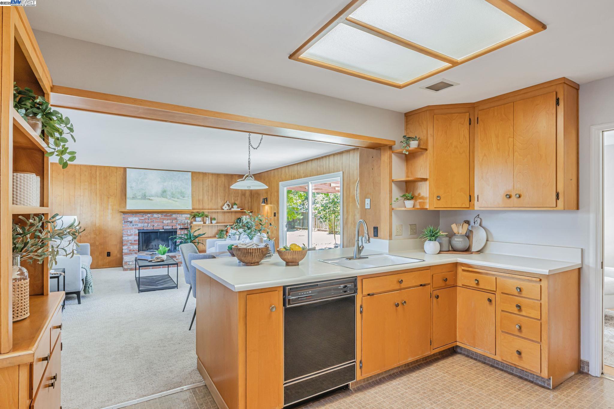 37923 Glenmoor Dr, Fremont, California 94536, 3 Bedrooms Bedrooms, 7 Rooms Rooms,1 BathroomBathrooms,Residential,For Sale,37923 Glenmoor Dr,41104550