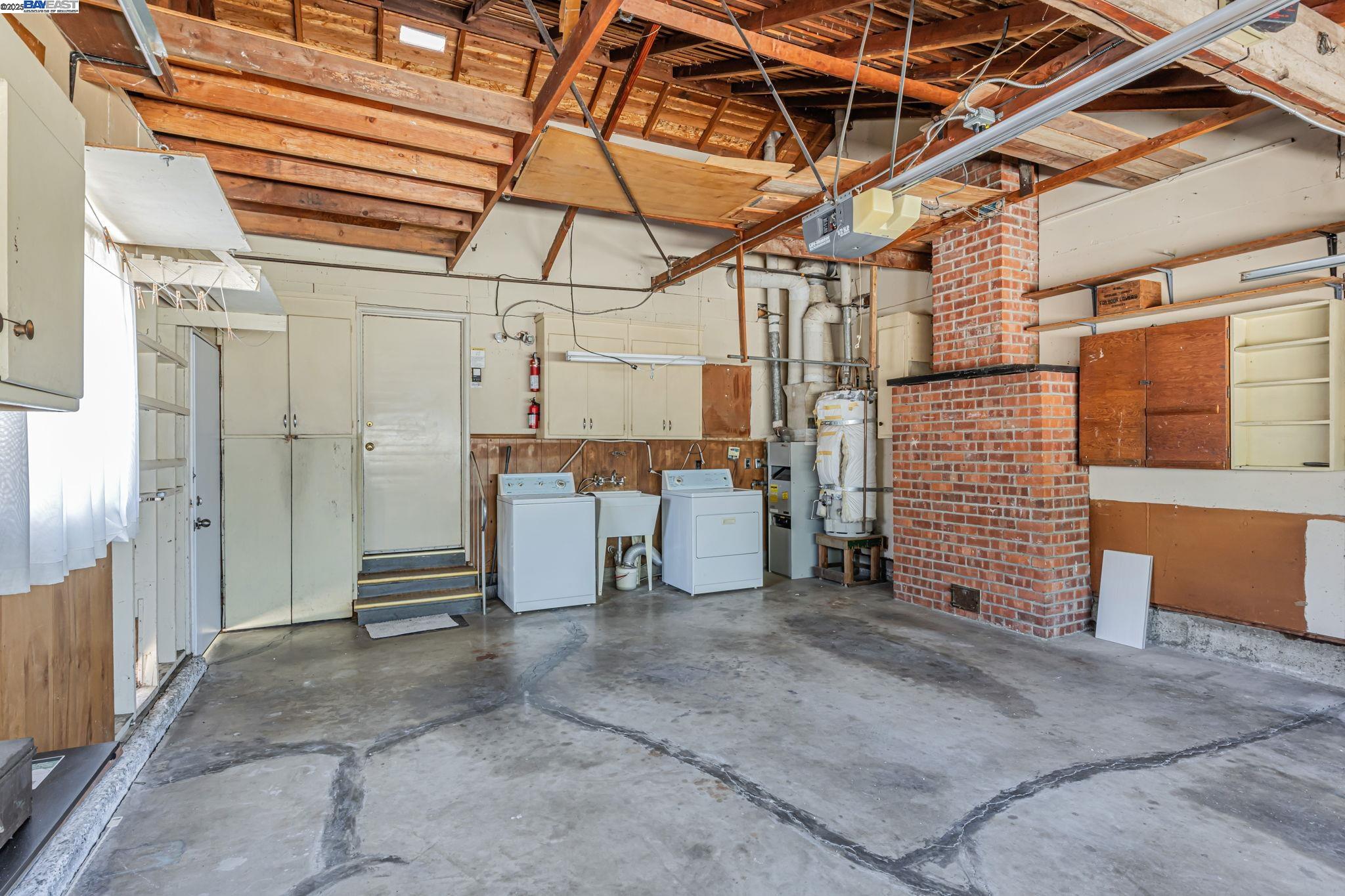 37923 Glenmoor Dr, Fremont, California 94536, 3 Bedrooms Bedrooms, 7 Rooms Rooms,1 BathroomBathrooms,Residential,For Sale,37923 Glenmoor Dr,41104550