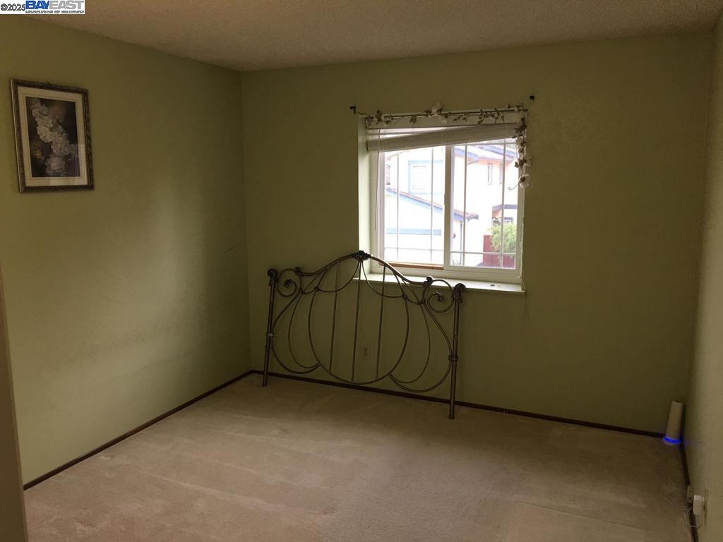 Detail Gallery Image 7 of 24 For 4805 Mallard Cmn, Fremont,  CA 94555 - 3 Beds | 2/1 Baths